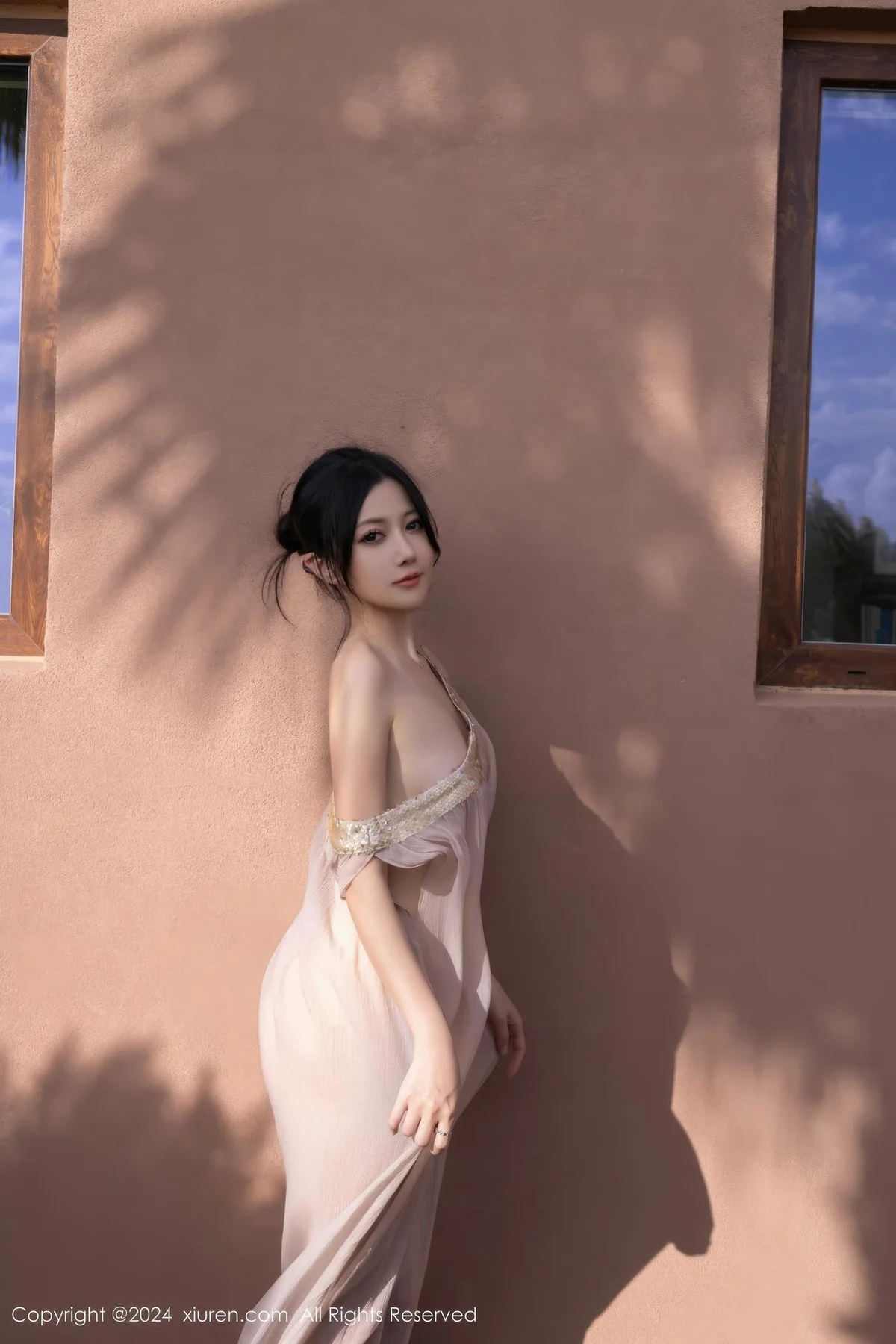 XiuRen 秀人 No.9492 鱼子酱Fish 透视纱裙香肩美女 - 8