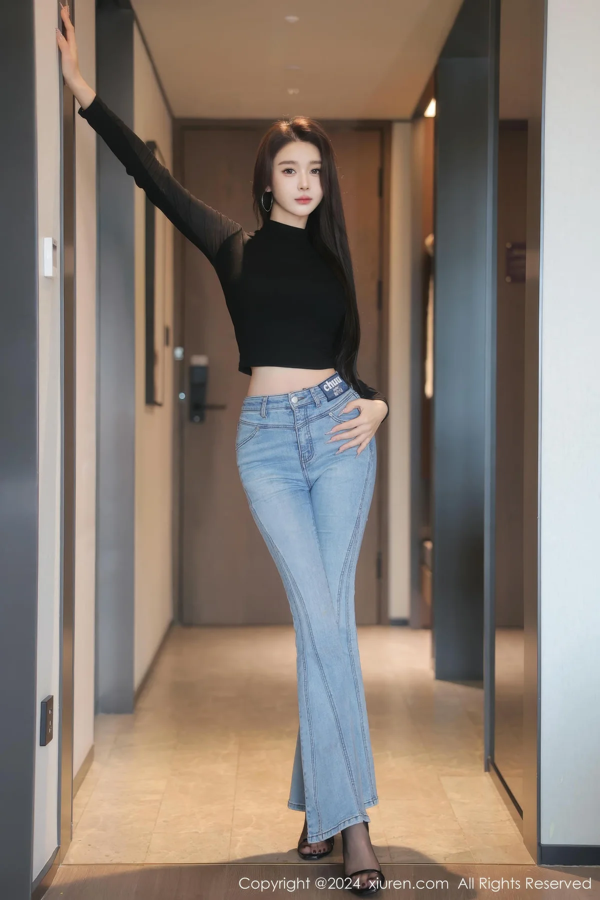 XiuRen 秀人 No.9555 candy糖糖 长腿甜妹子 - 1