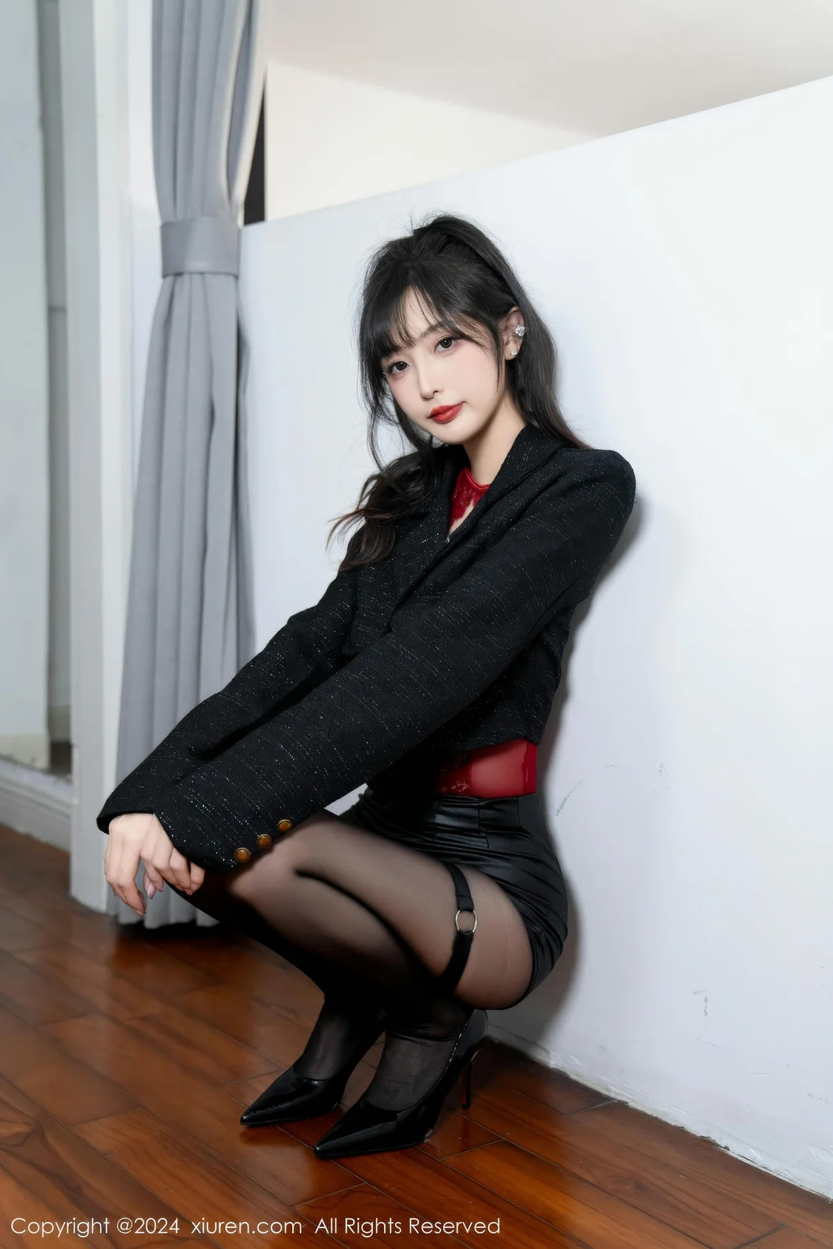 XiuRen 秀人 No.9561 林星阑 黑丝美乳美腿 - 1