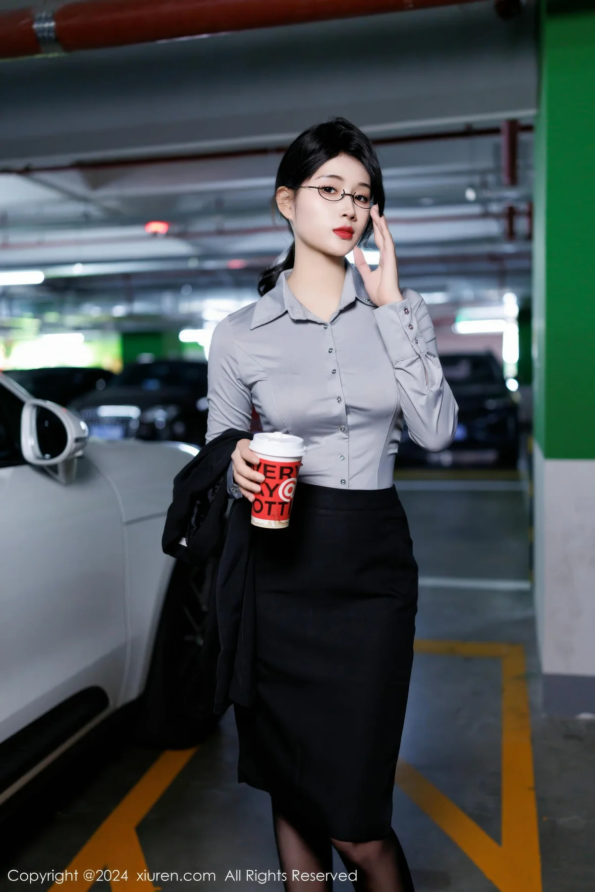 XiuRen 秀人 No.9567 南乔 性感黑色短裙 - 3