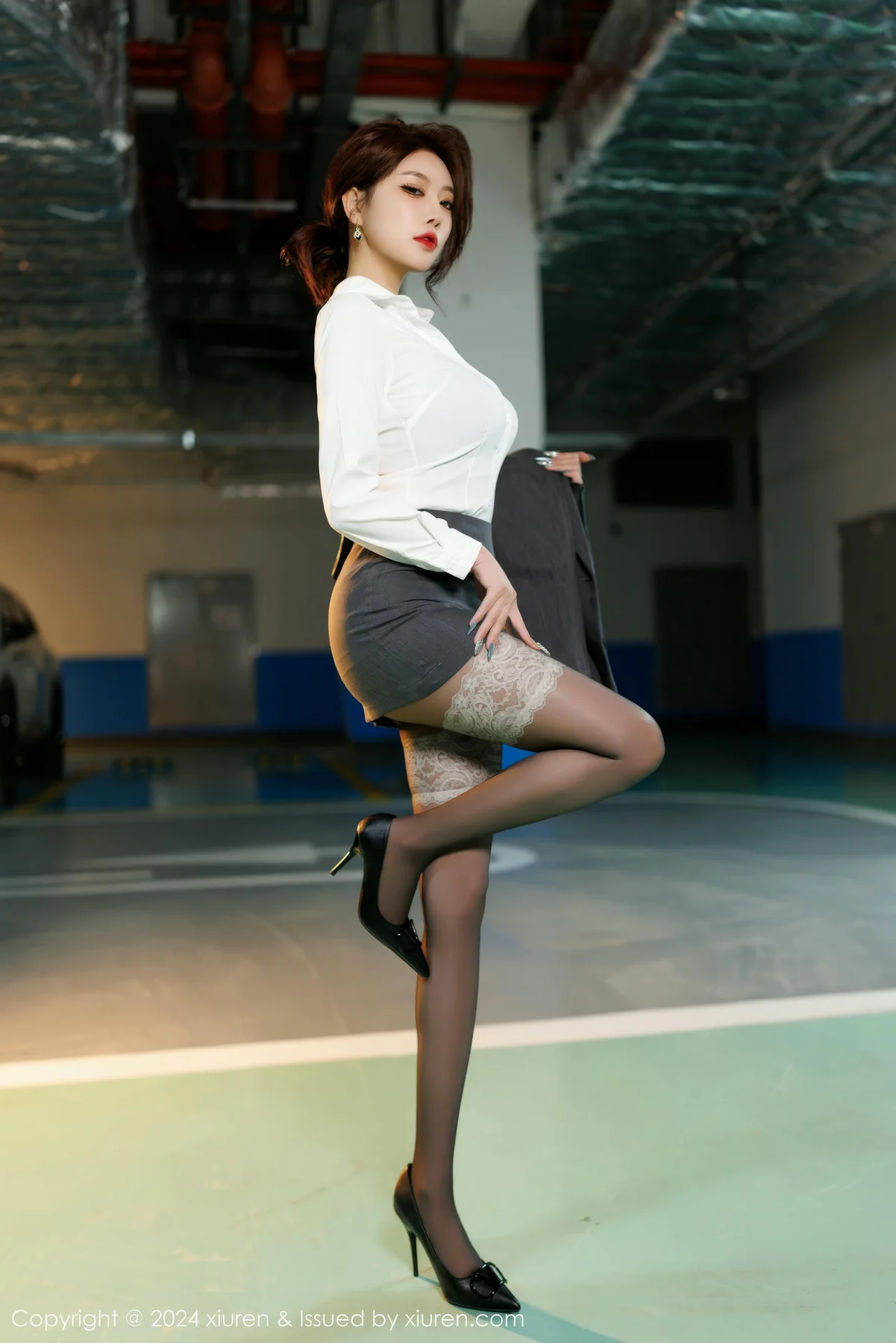 XiuRen 秀人 No.9634 杨晨晨Yome 车库ol制服 - 1