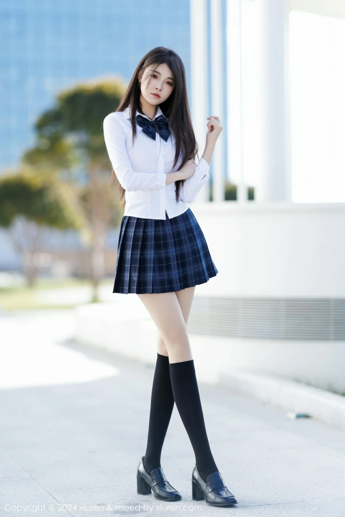 XiuRen 秀人 No.9682 初梦瑶 校园少女制服短裙 - 6