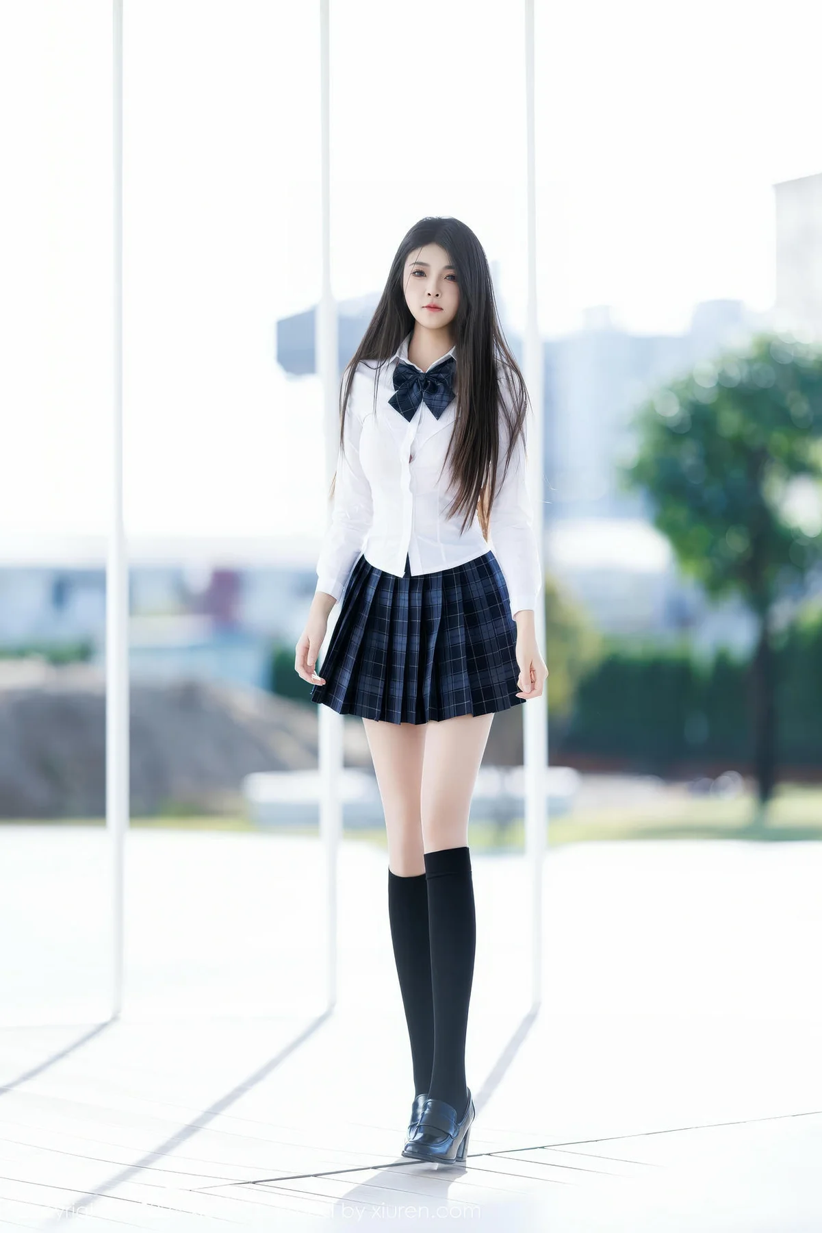 XiuRen 秀人 No.9682 初梦瑶 校园少女制服短裙 - 8