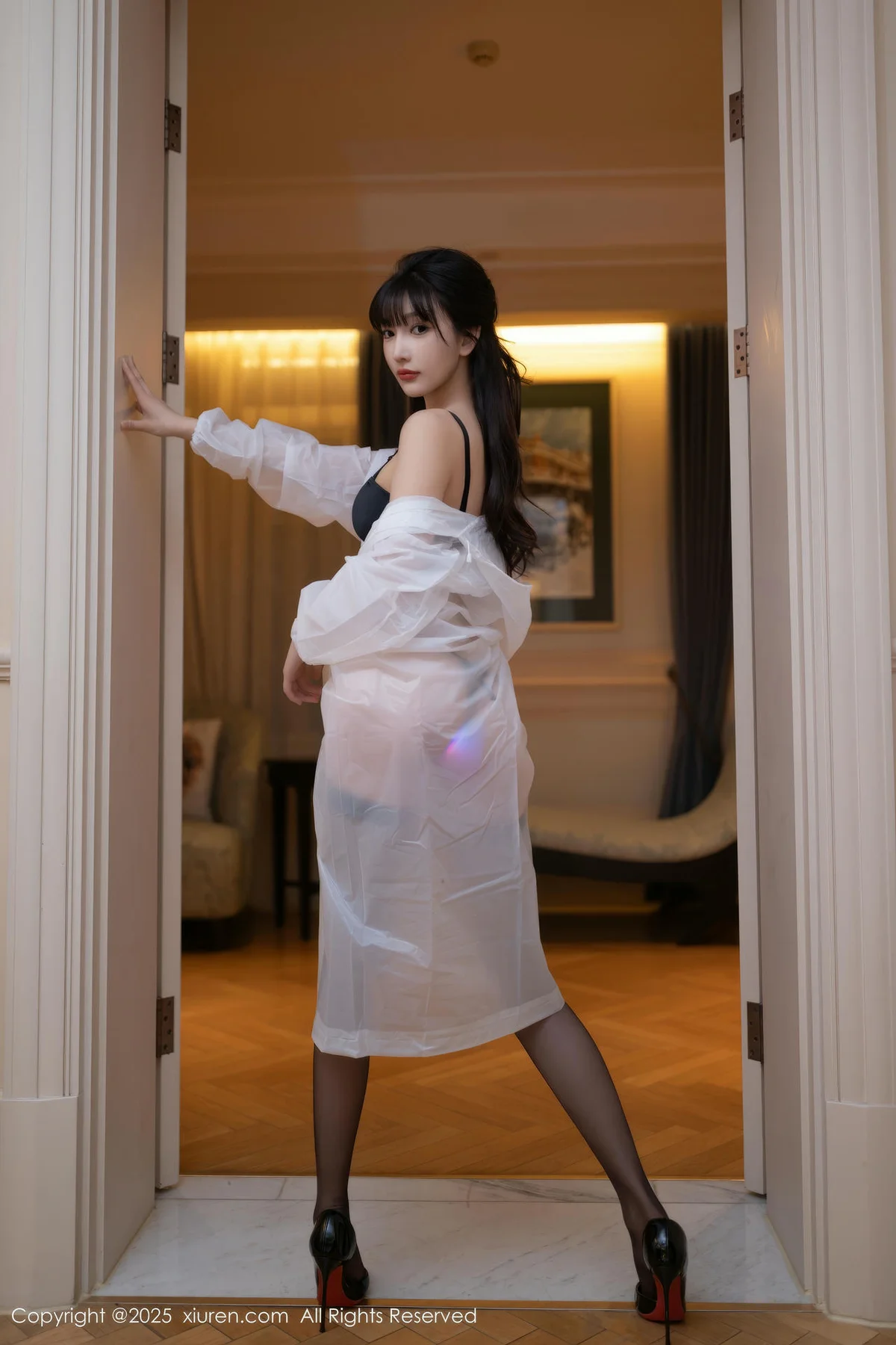 XiuRen 秀人 No.9700 陆萱萱 翘臀长腿吊袜 - 8