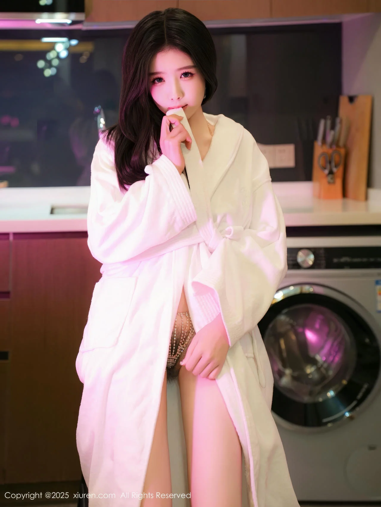 XiuRen 秀人 No.9741 袁圆 玉体乳贴翘臀少女 - 1