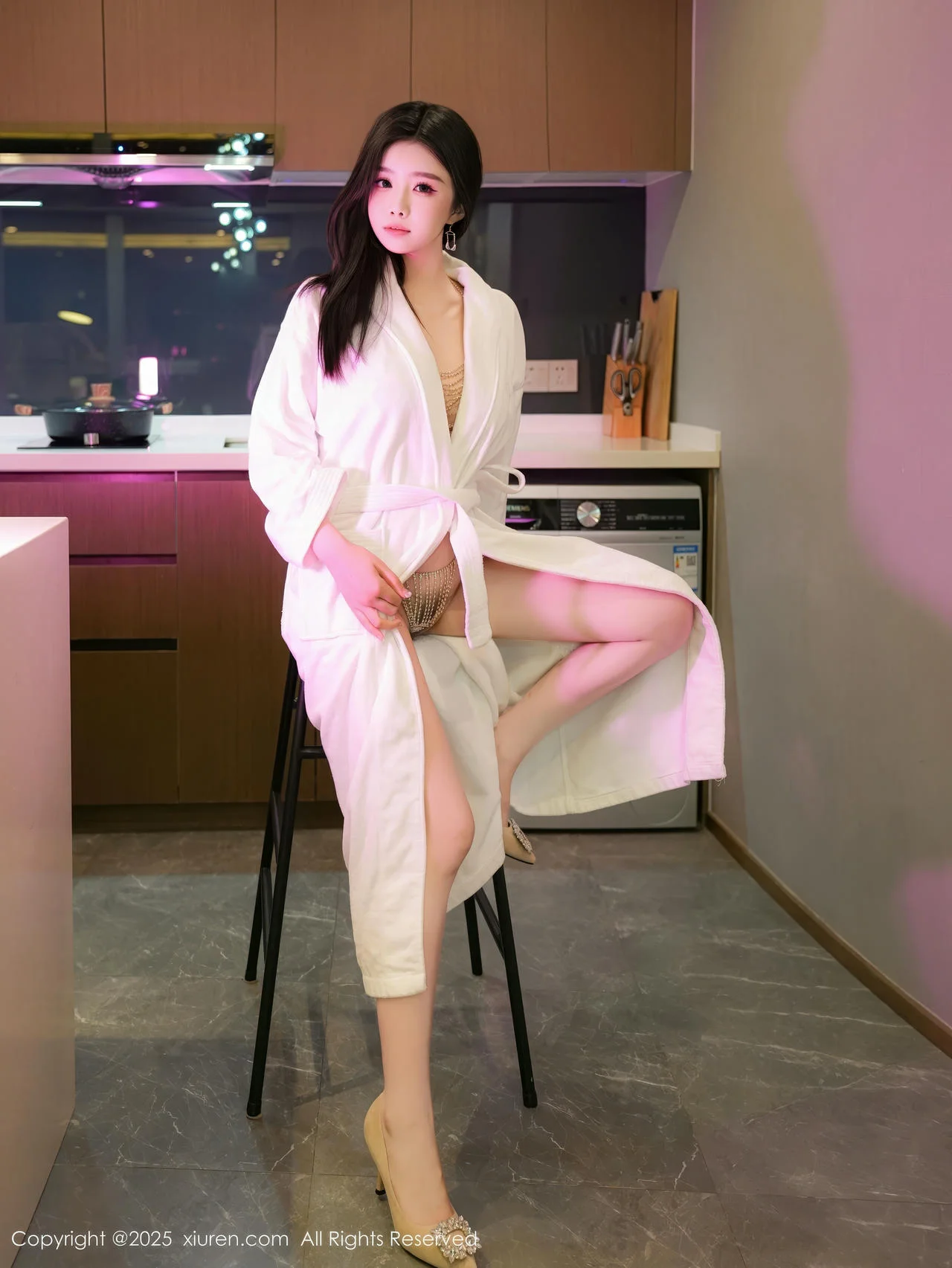 XiuRen 秀人 No.9741 袁圆 玉体乳贴翘臀少女 - 2