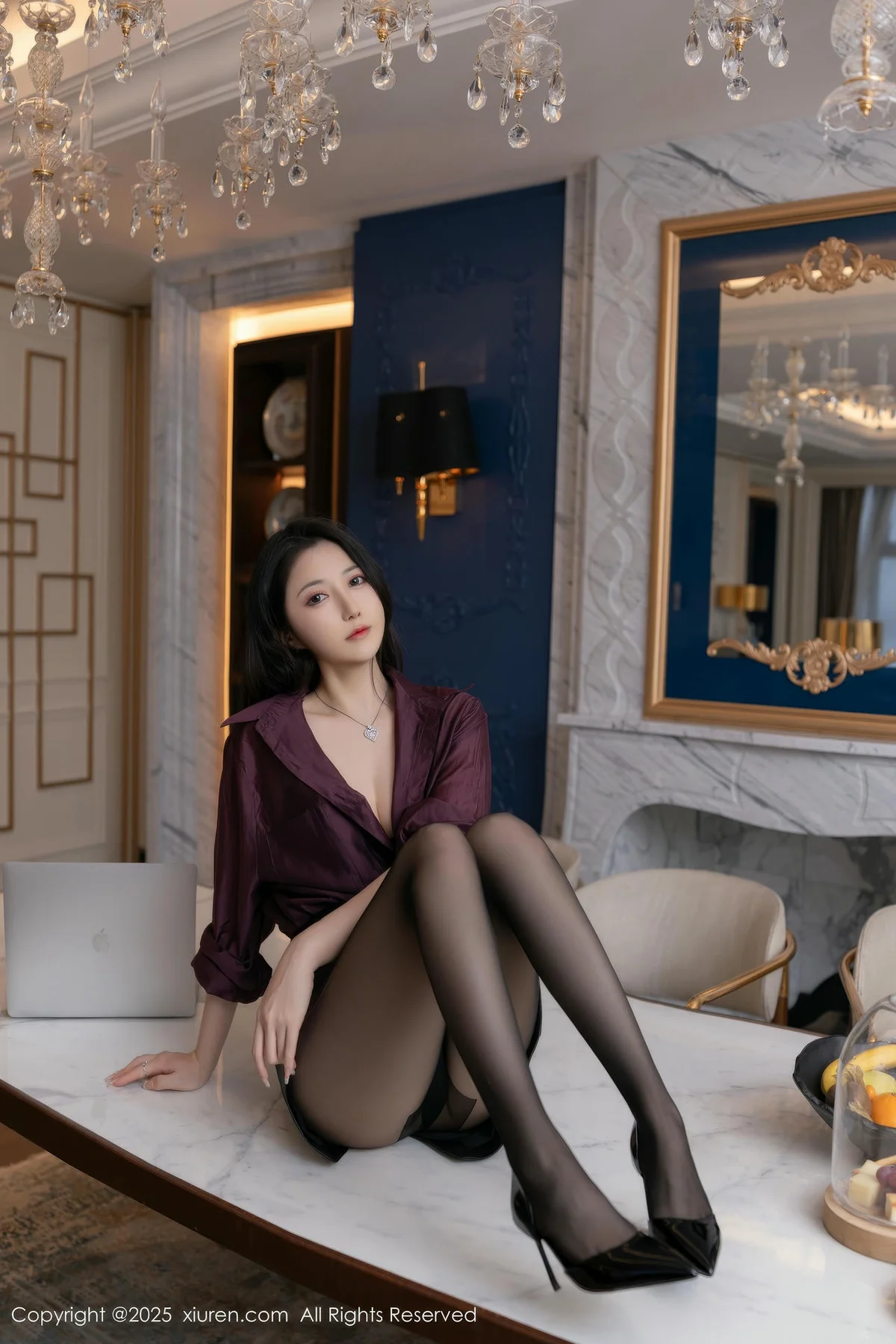 XiuRen 秀人 No.9744 鱼子酱Fish 短裙黑丝玉足 - 8