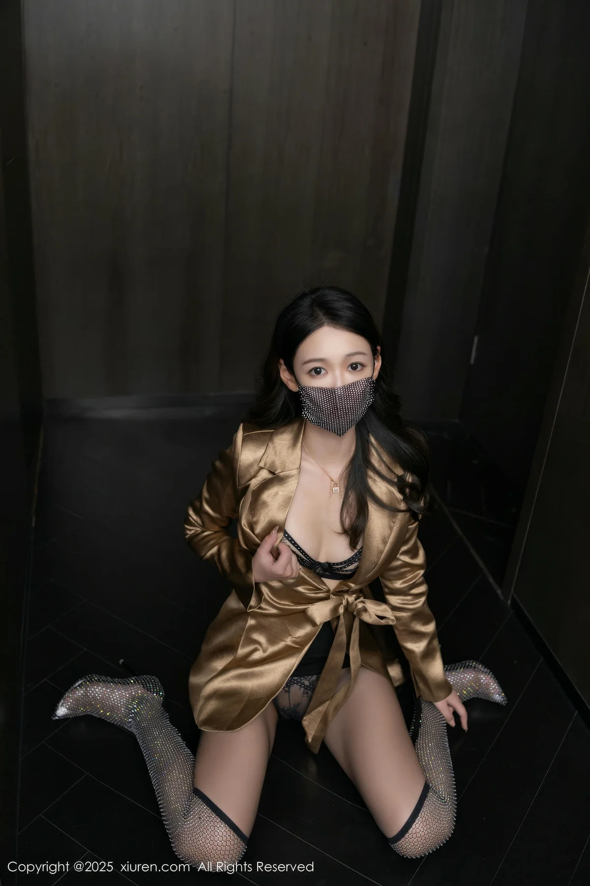 XiuRen 秀人 No.9751 唐安琪 翘臀美腿套图 - 8