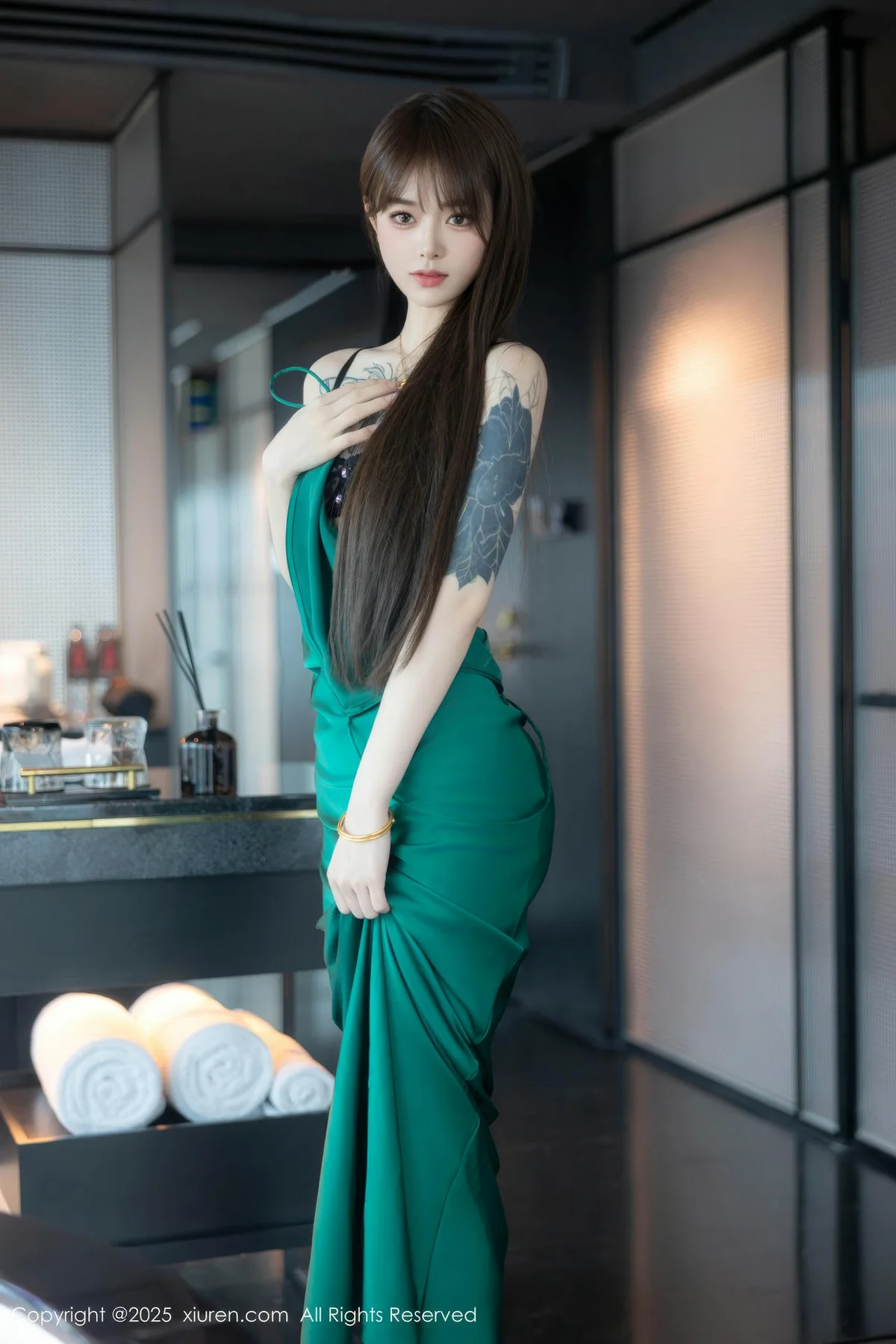 XiuRen 秀人 No.9803 奶瓶长腿礼裙气质美女 - 8