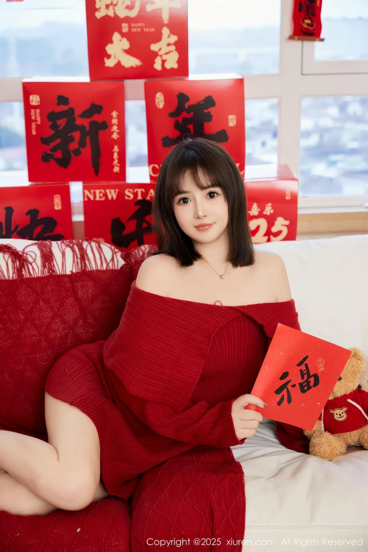 XiuRen 秀人 No.9818 养乐多Doll 节日写真 - 2