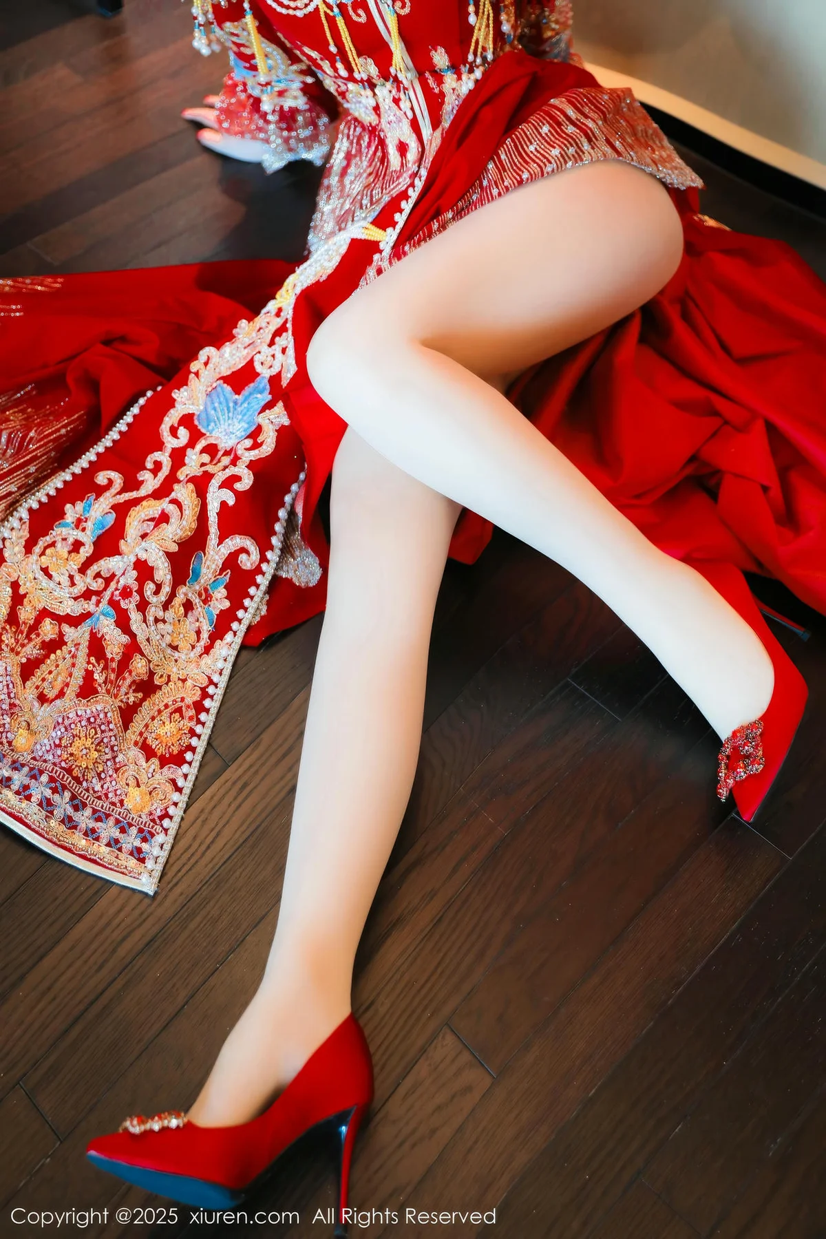 XiuRen 秀人 No.9823 蛋蛋宝 制服新春美女写真 - 7