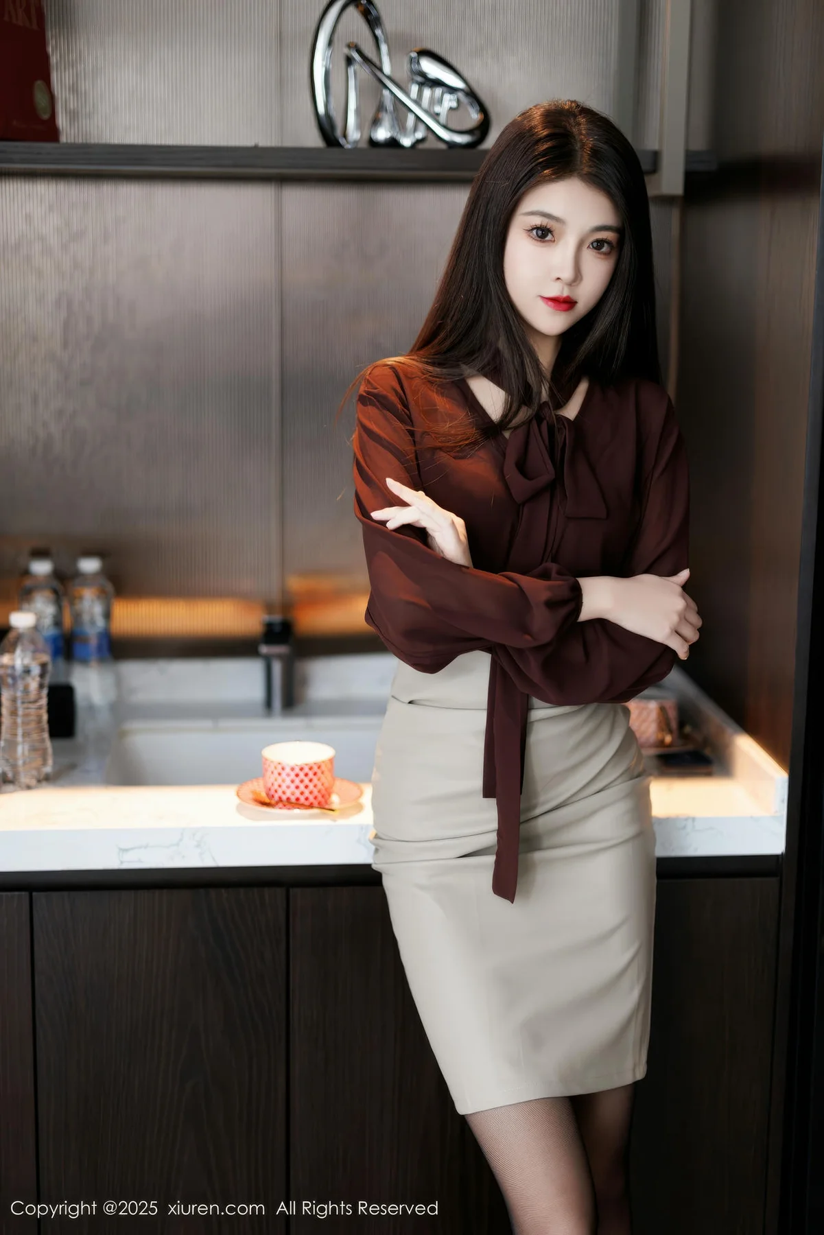 XiuRen 秀人 No.9868 初梦瑶 黑丝ol制服 - 1