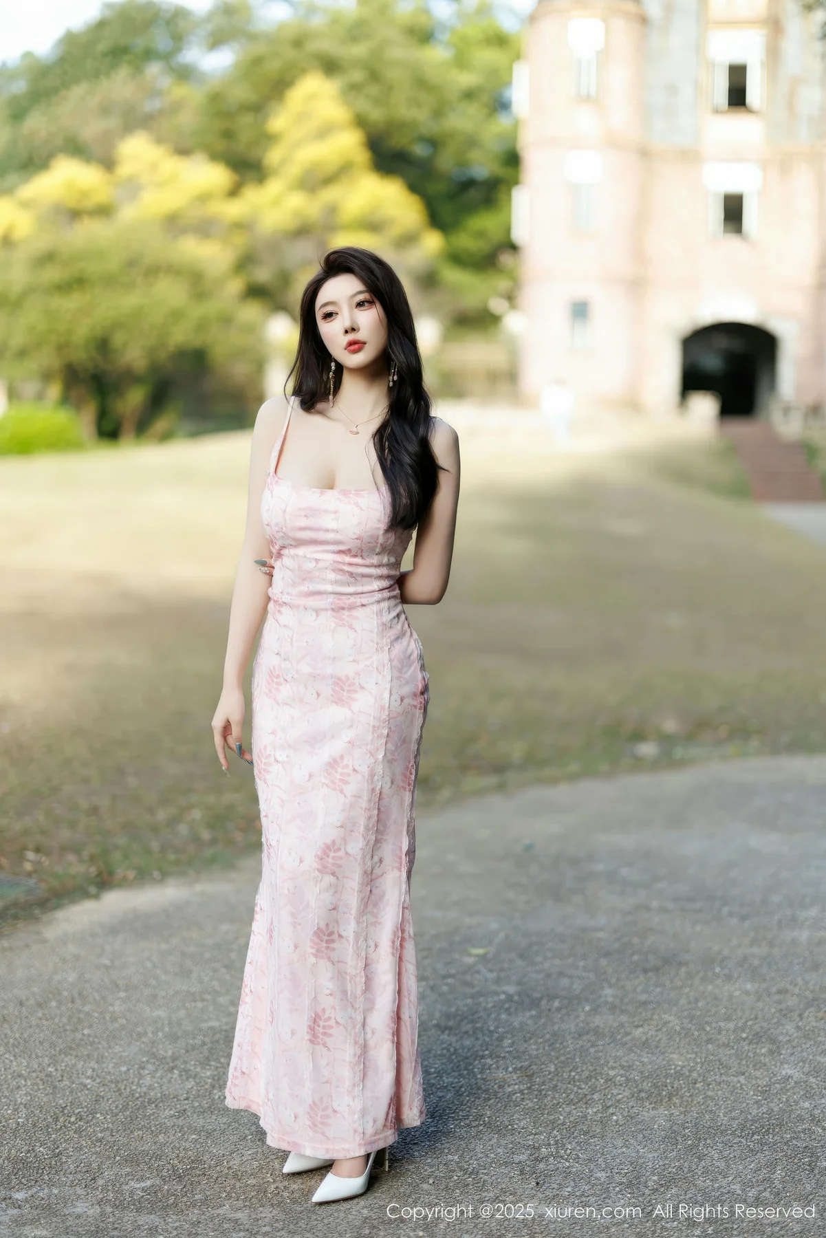 XiuRen 秀人 No.9886 杨晨晨Yome 湿身粉嫩美裙 - 4