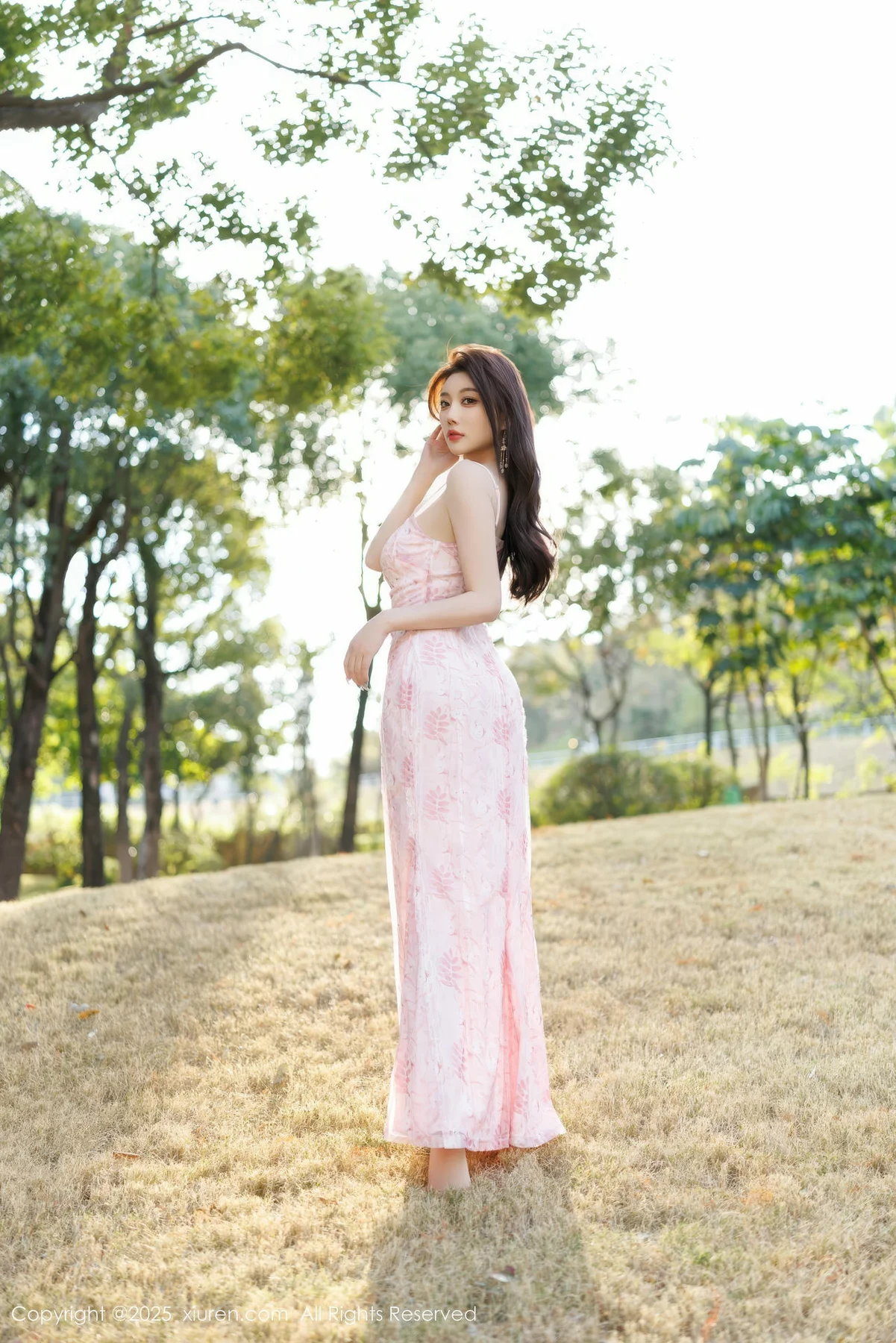 XiuRen 秀人 No.9886 杨晨晨Yome 湿身粉嫩美裙 - 9