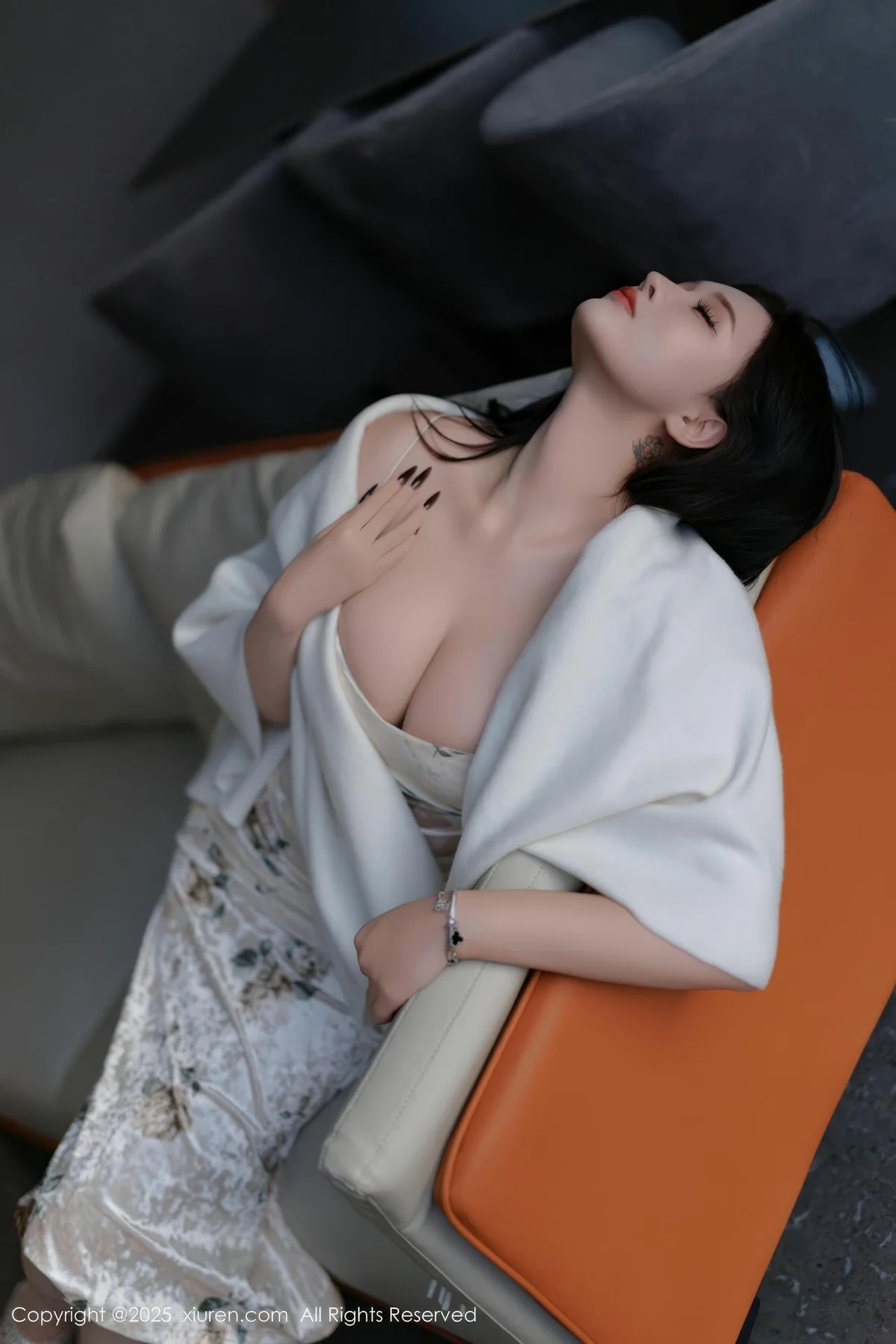 XiuRen 秀人 No.9899 娜比 玉体香肩美女私房 - 10