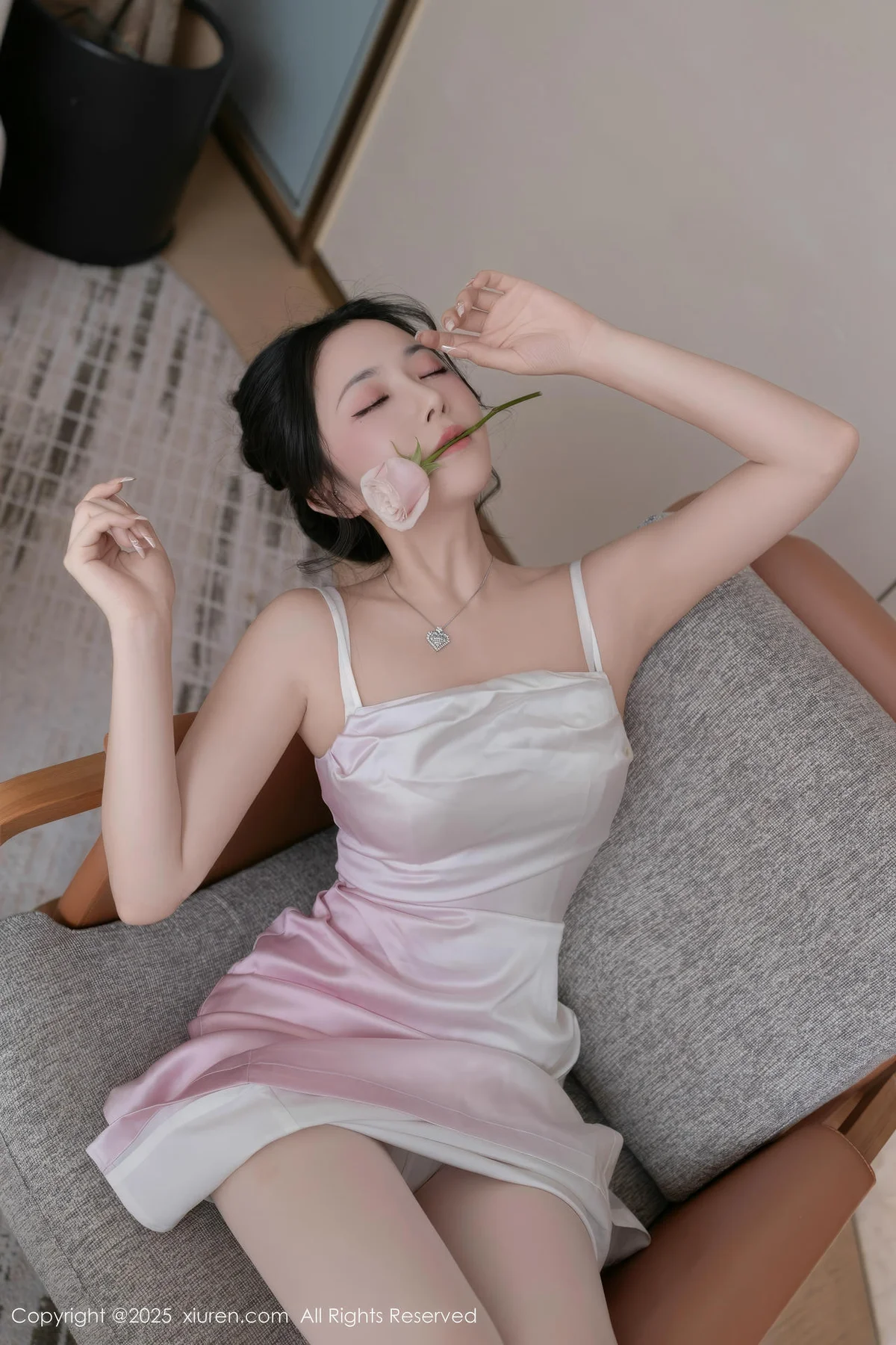 XiuRen 秀人 No.9907 鱼子酱Fish 女神乳贴玉体 - 2