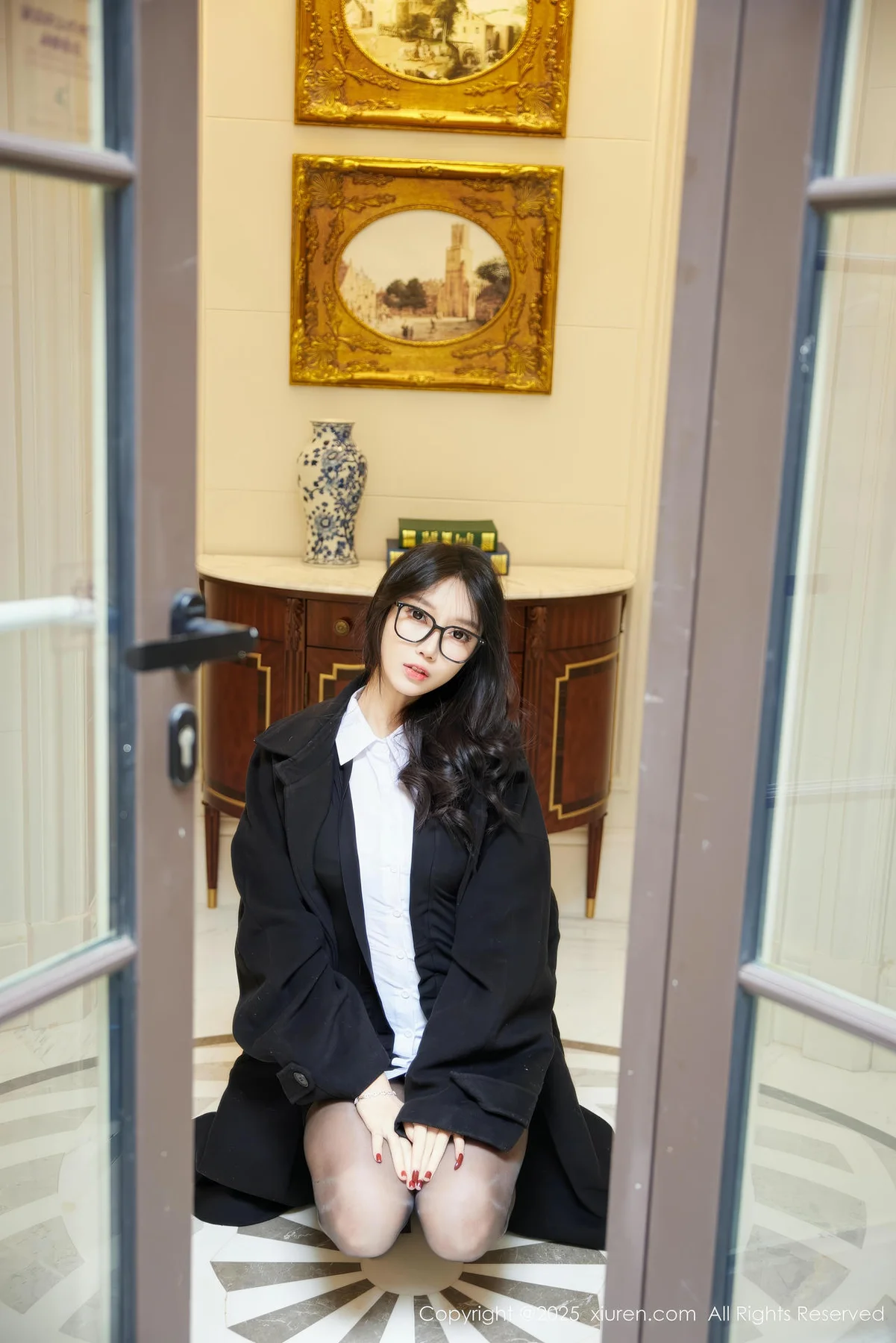 XiuRen 秀人 No.9926 玥儿玥er 眼镜ol美女制服 - 1