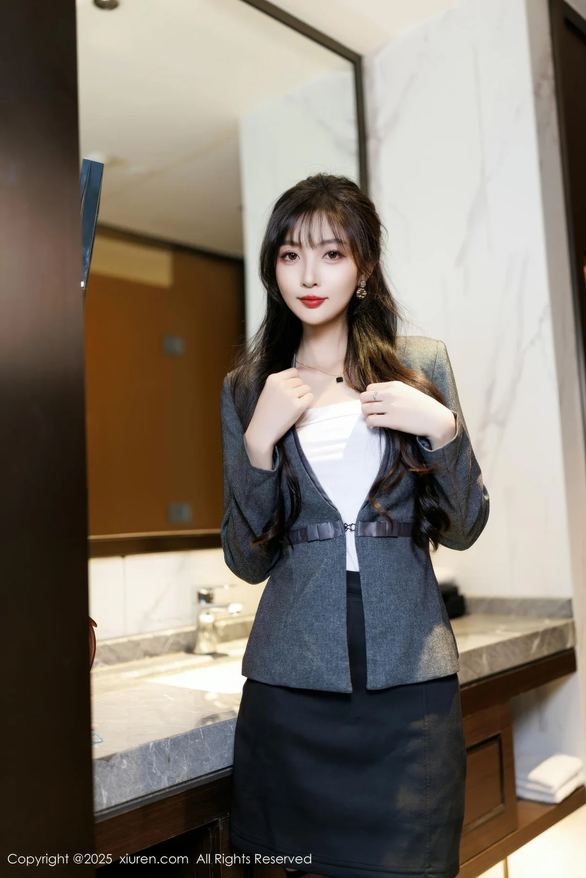 XiuRen 秀人 No.9957 樱桃小阑子 紫色蕾丝内衣吊袜 - 3