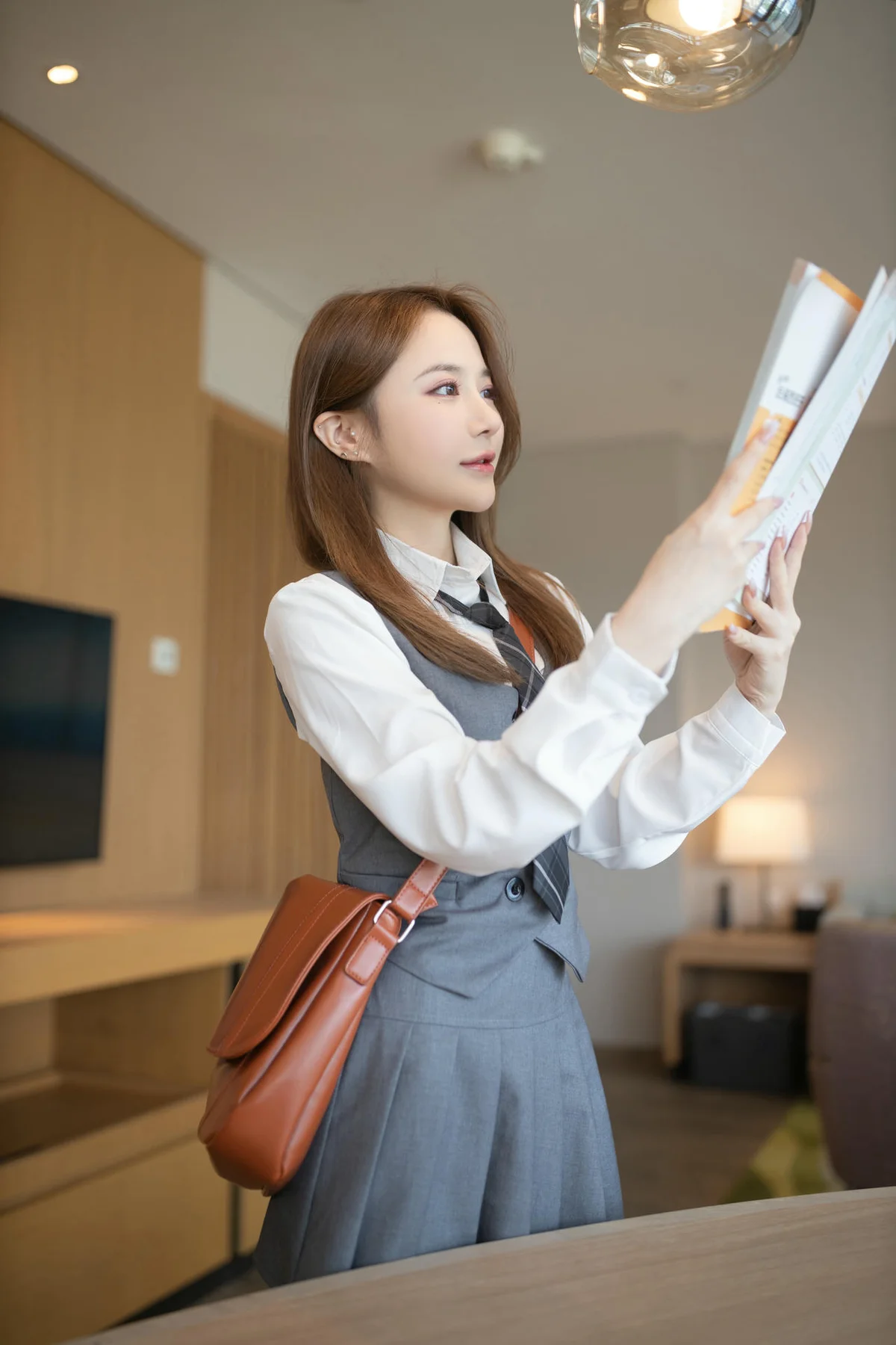 XiuRen 秀人 No.N019 鱼子酱Fish性感制服jk短裙 - 4