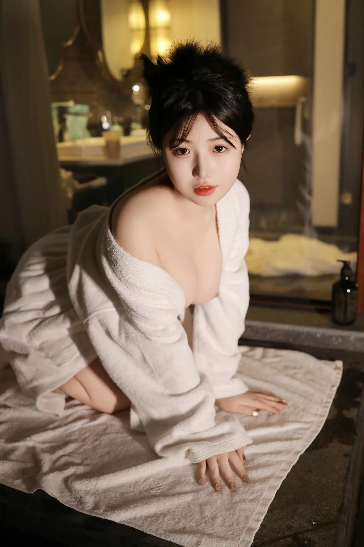 XiuRen 秀人 No.N020 陈小花睡袍玉体玉足写真 - 6