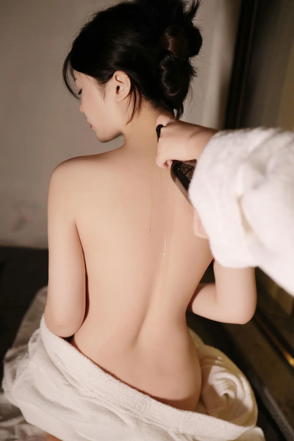 XiuRen 秀人 No.N020 陈小花睡袍玉体玉足写真 - 3