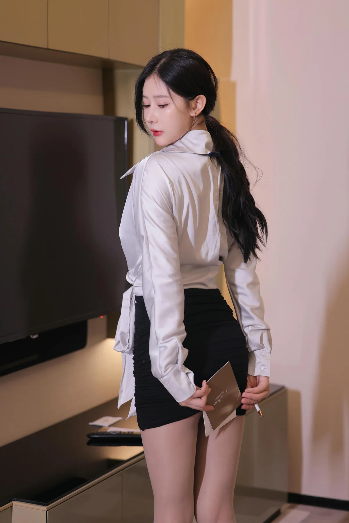 XiuRen 秀人 No.N038 尹甜甜办公ol制服 - 3