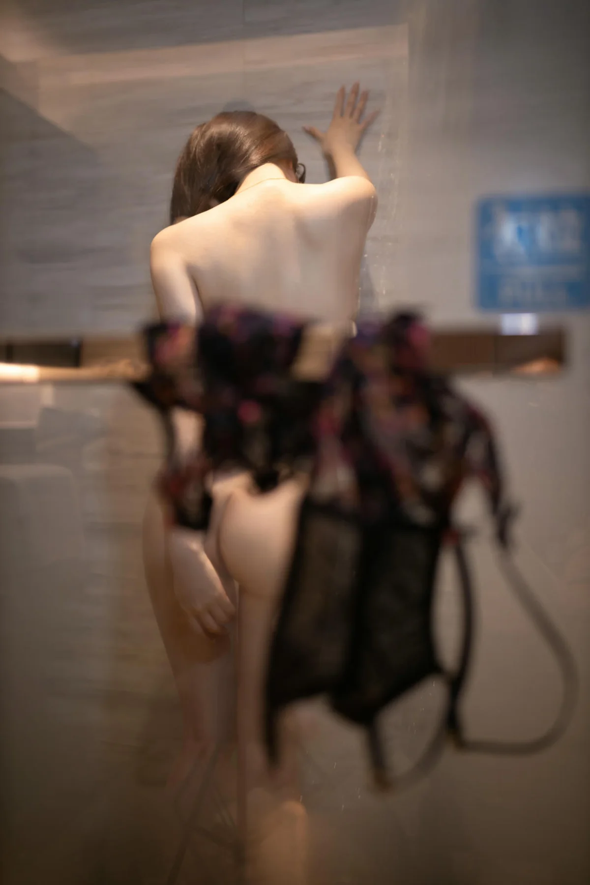 XiuRen 秀人 No.N042 鱼子酱Fish翘臀吊袜美食诱惑 - 9