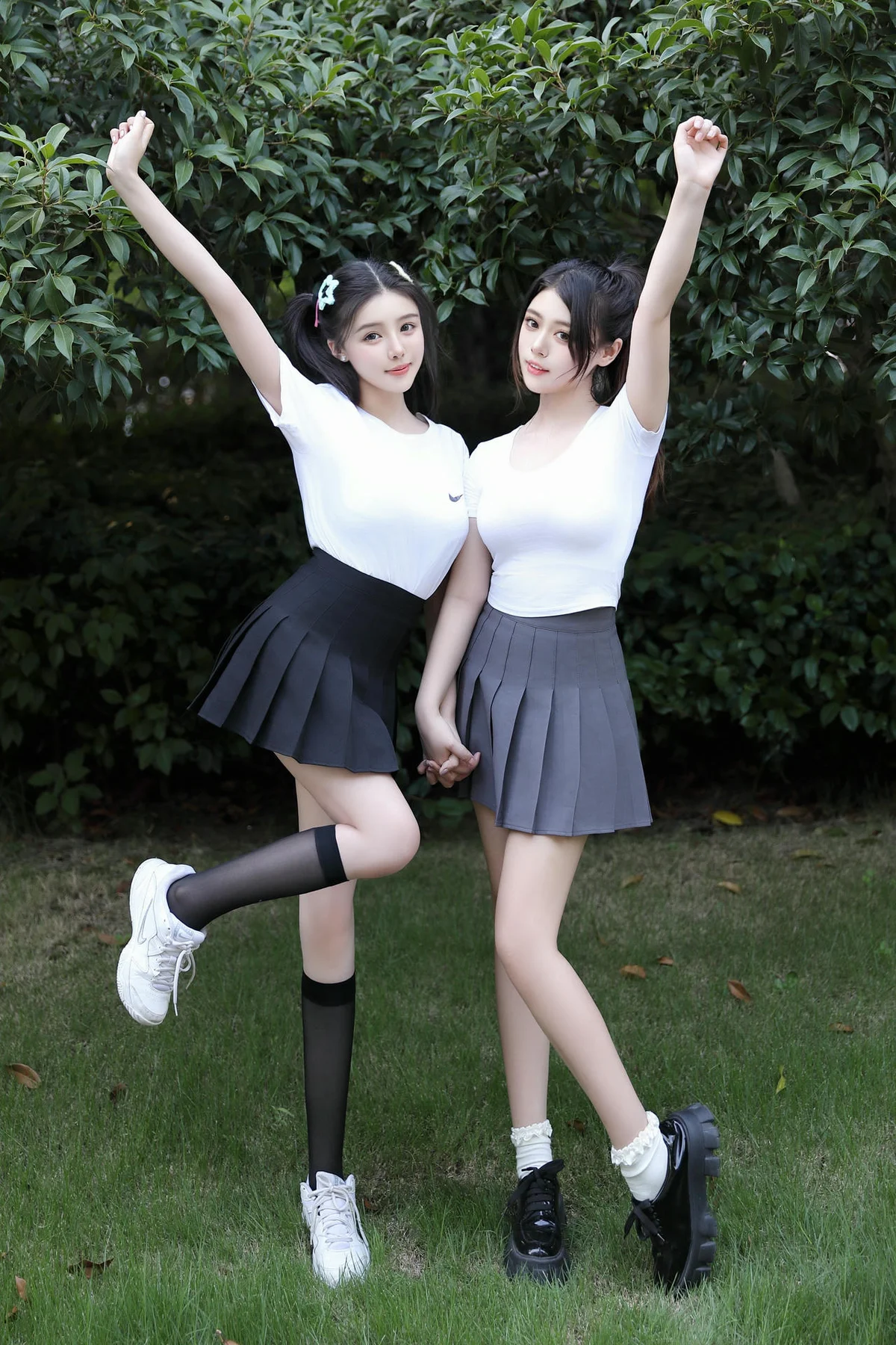 XiuRen 秀人 No.N043 袁圆双人少女写真 - 1