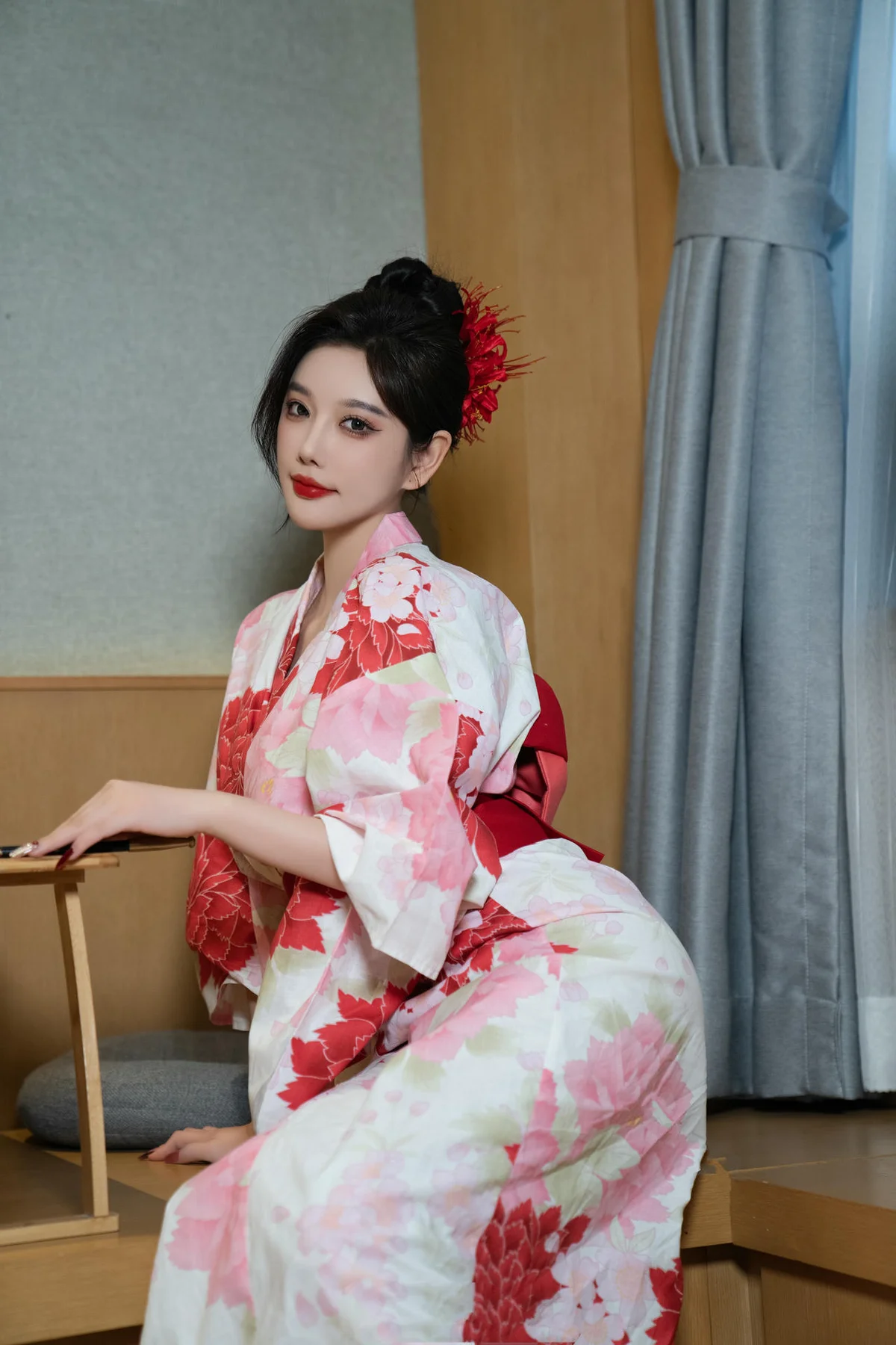 XiuRen 秀人 No.N048 杨晨晨制服写真 - 1