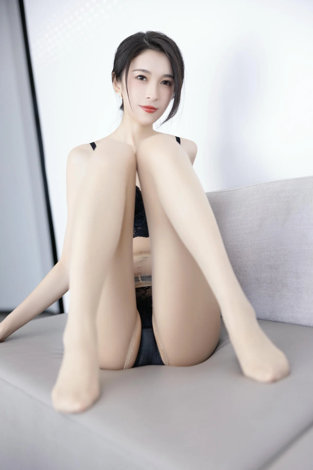 XiuRen 秀人 No.N051 林乐一办公室ol长腿写真 - 2