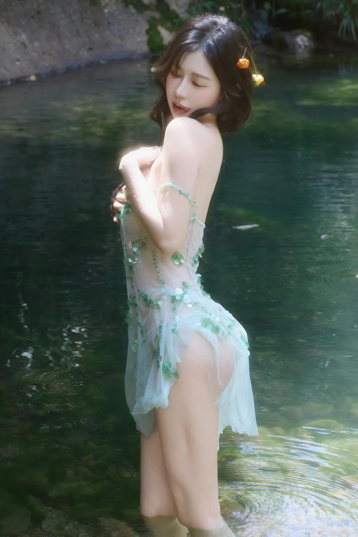 XiuRen 秀人 No.N055 尹甜甜湿身透视梦幻裙 - 7