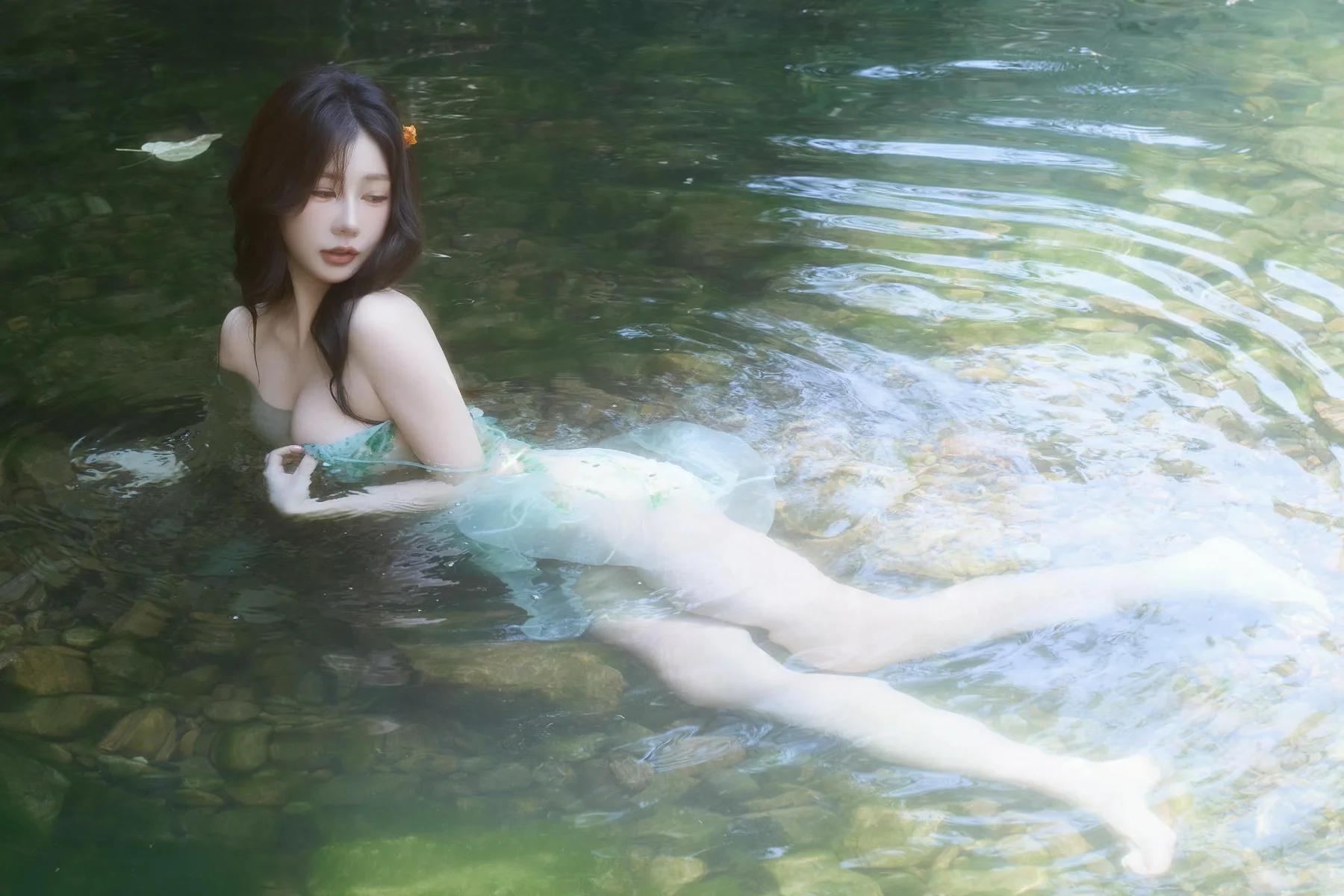 XiuRen 秀人 No.N055 尹甜甜湿身透视梦幻裙 - 7