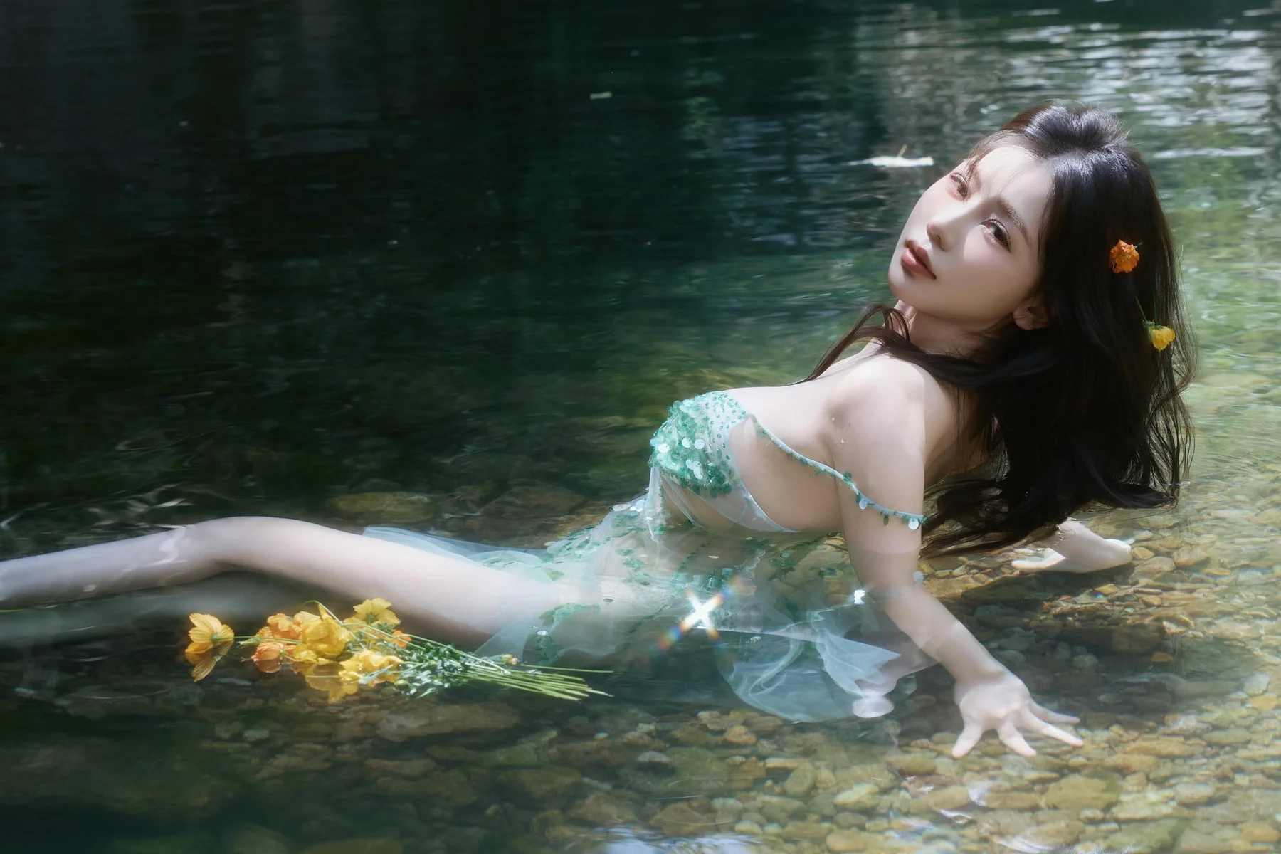 XiuRen 秀人 No.N055 尹甜甜湿身透视梦幻裙 - 1