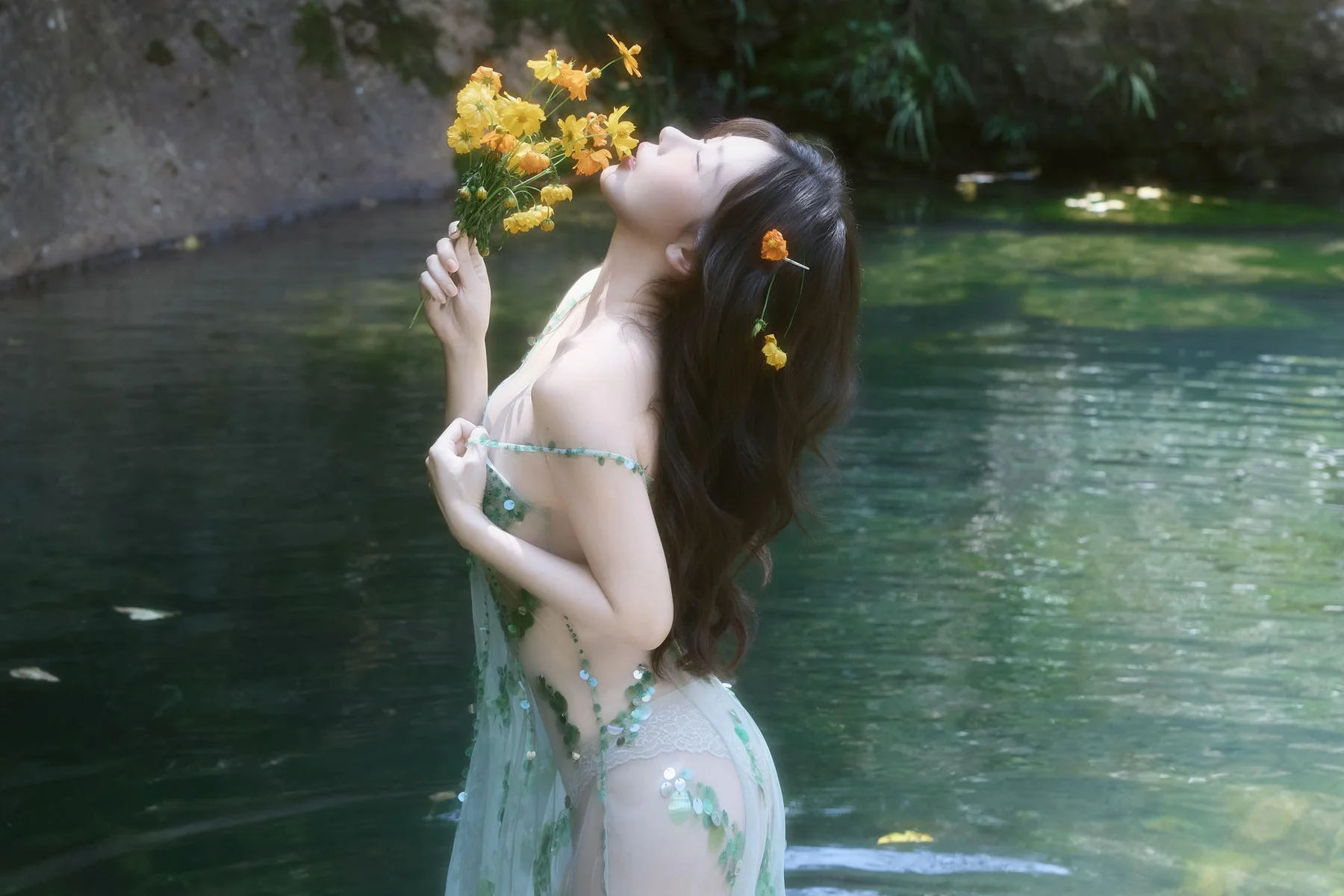 XiuRen 秀人 No.N055 尹甜甜湿身透视梦幻裙 - 7