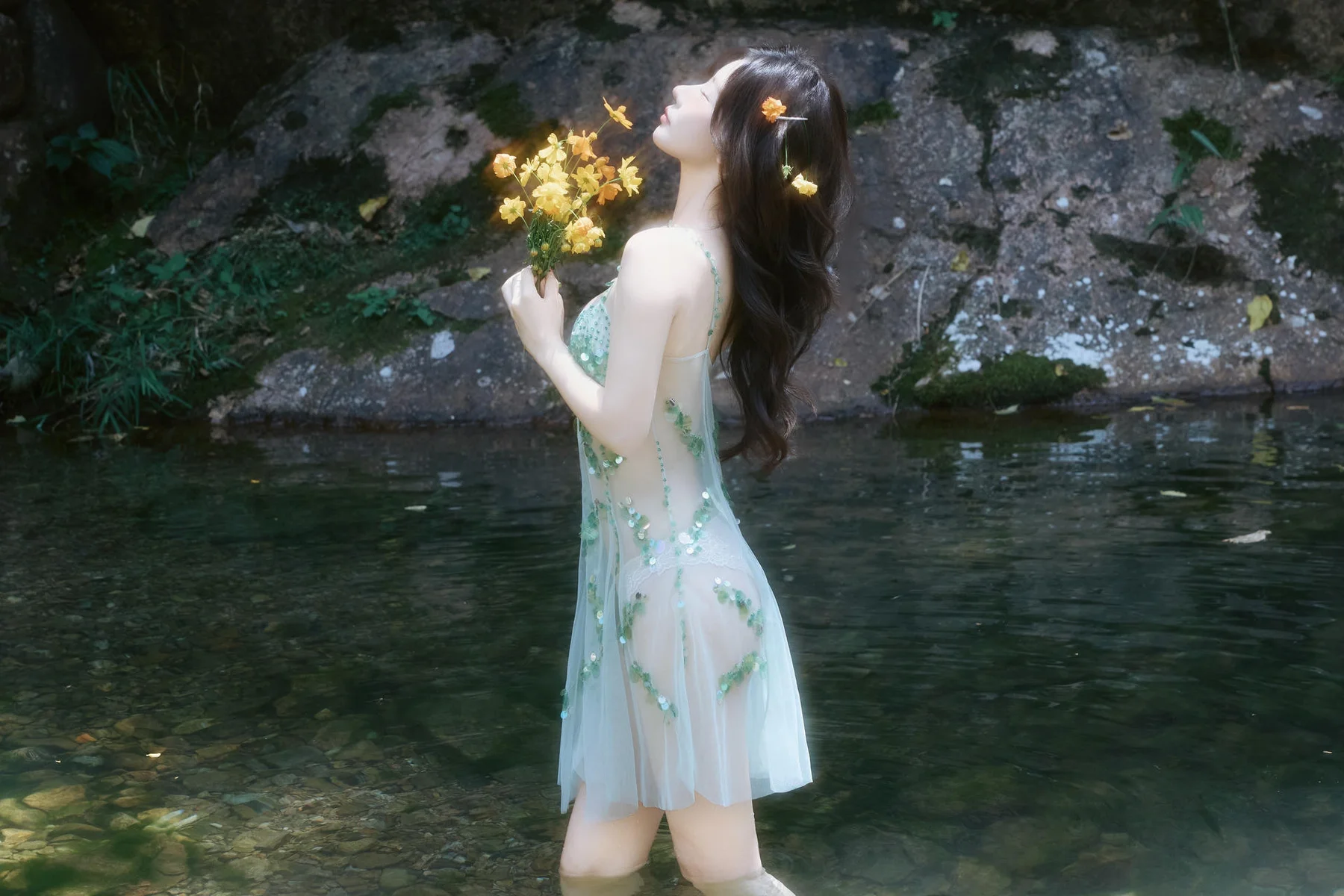 XiuRen 秀人 No.N055 尹甜甜湿身透视梦幻裙 - 7