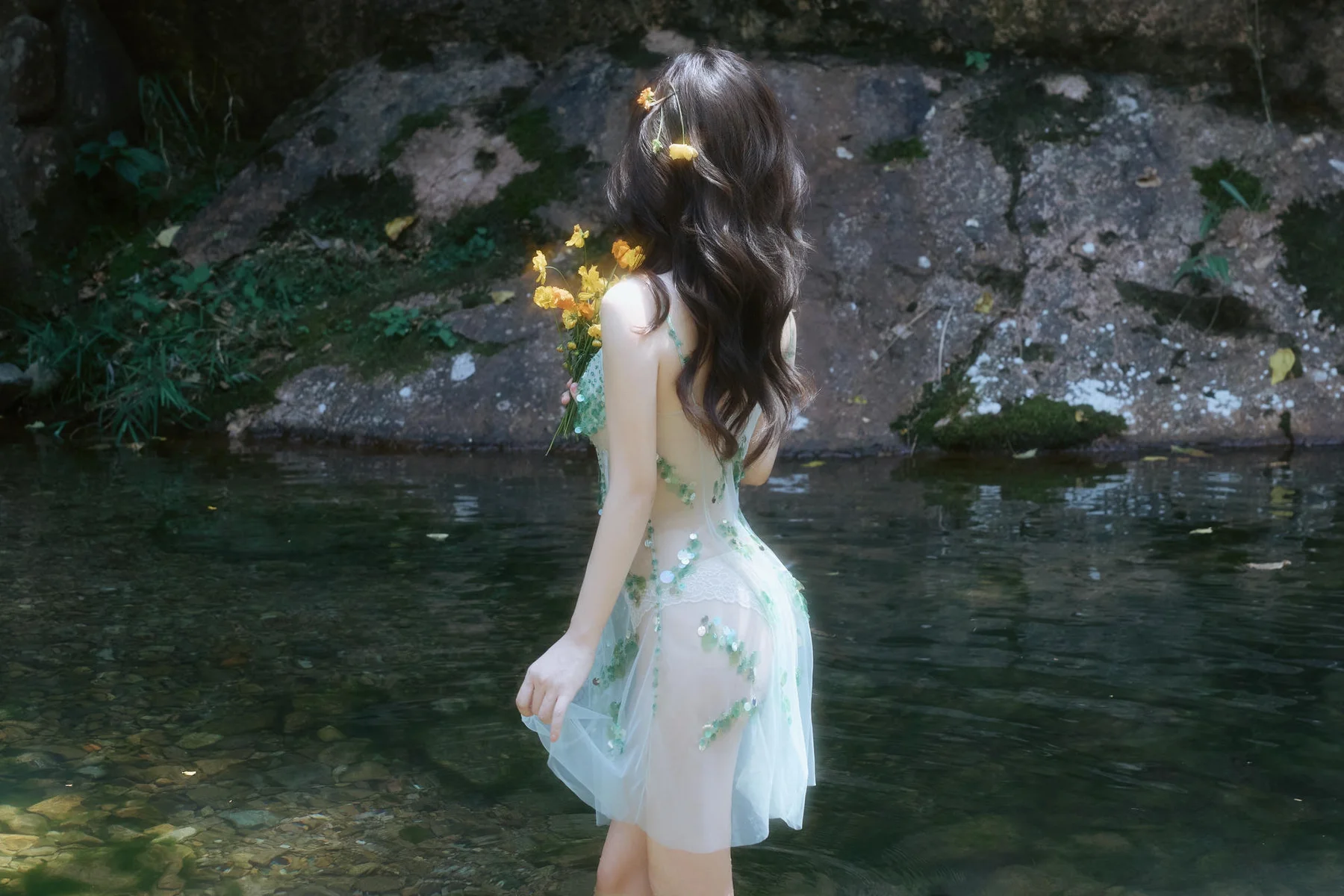 XiuRen 秀人 No.N055 尹甜甜湿身透视梦幻裙 - 9