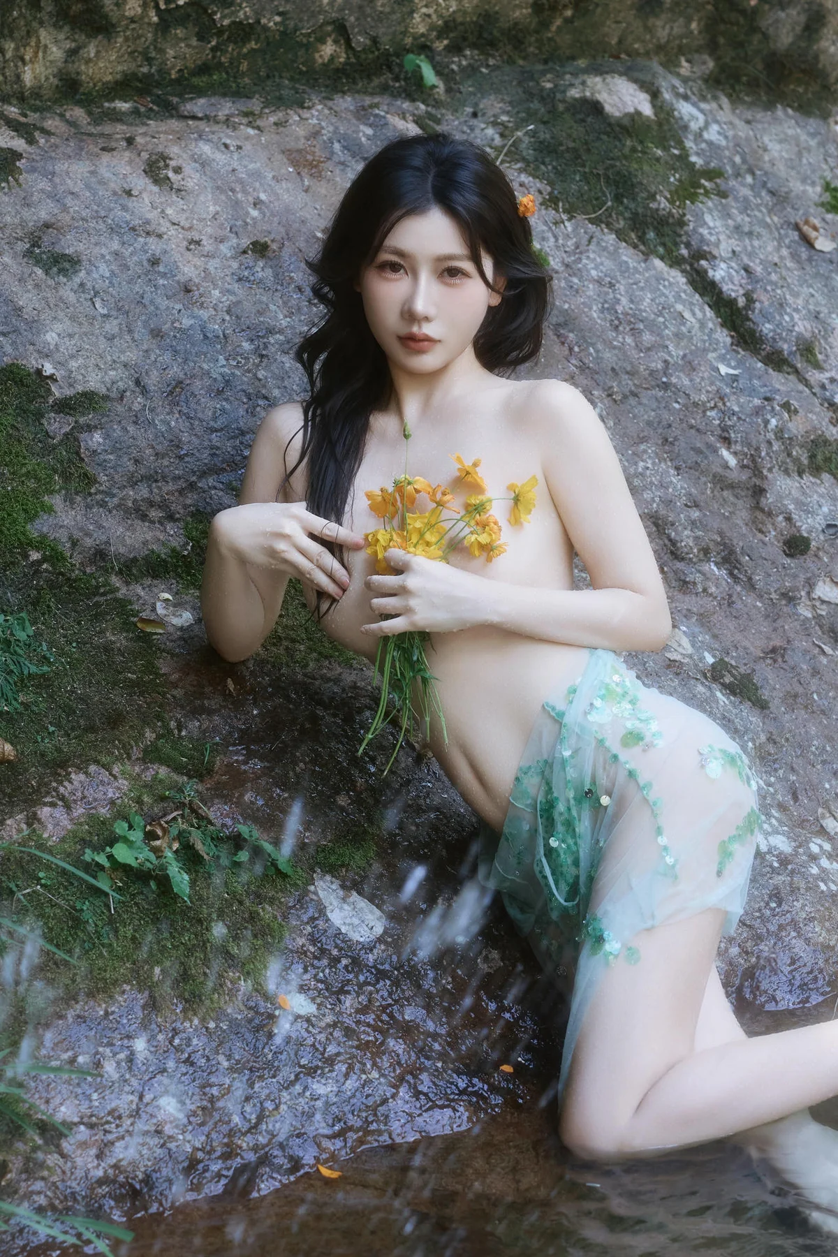 XiuRen 秀人 No.N055 尹甜甜湿身透视梦幻裙 - 10