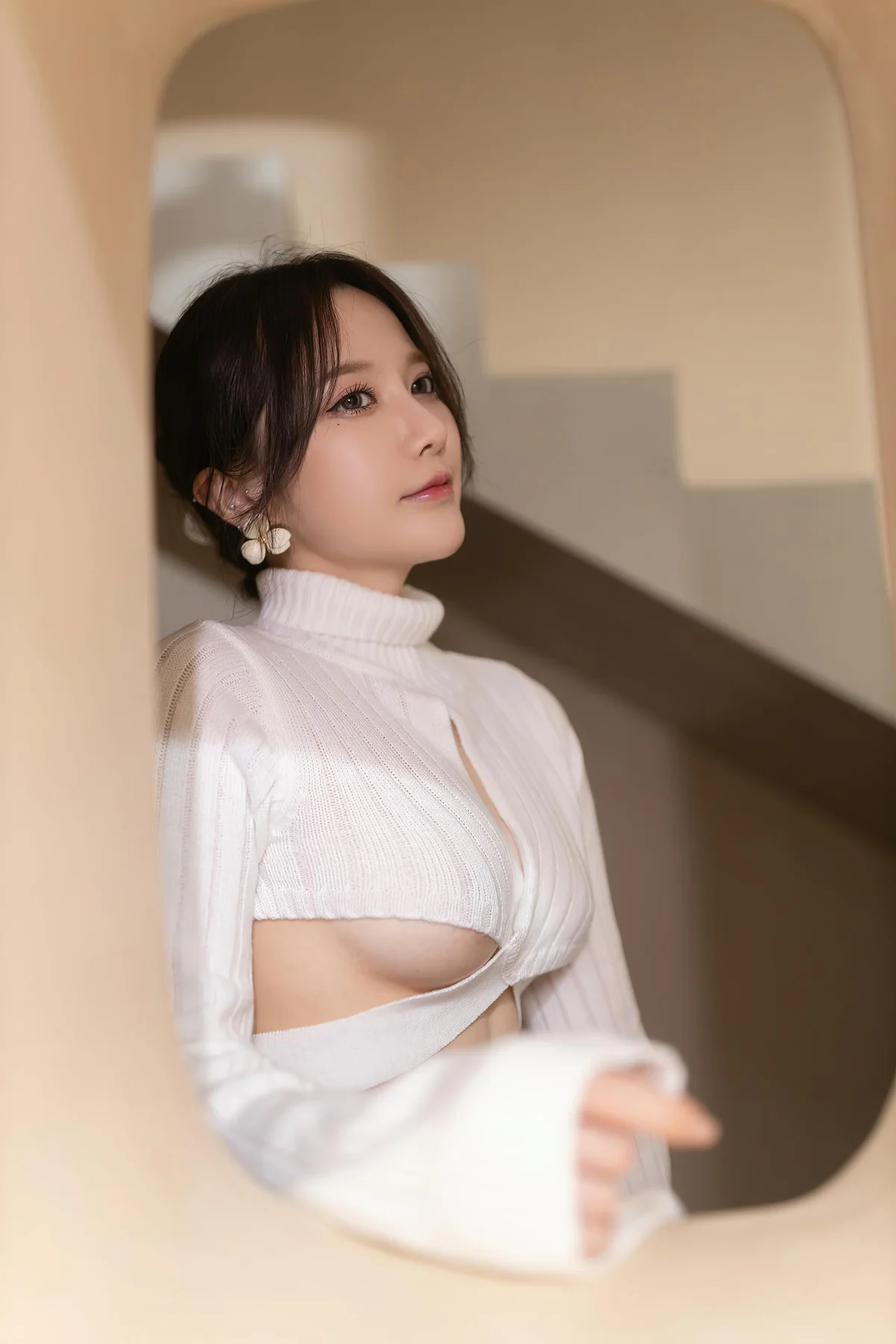 XiuRen 秀人 No.N083 鱼子酱Fish白色套装翘臀 - 6