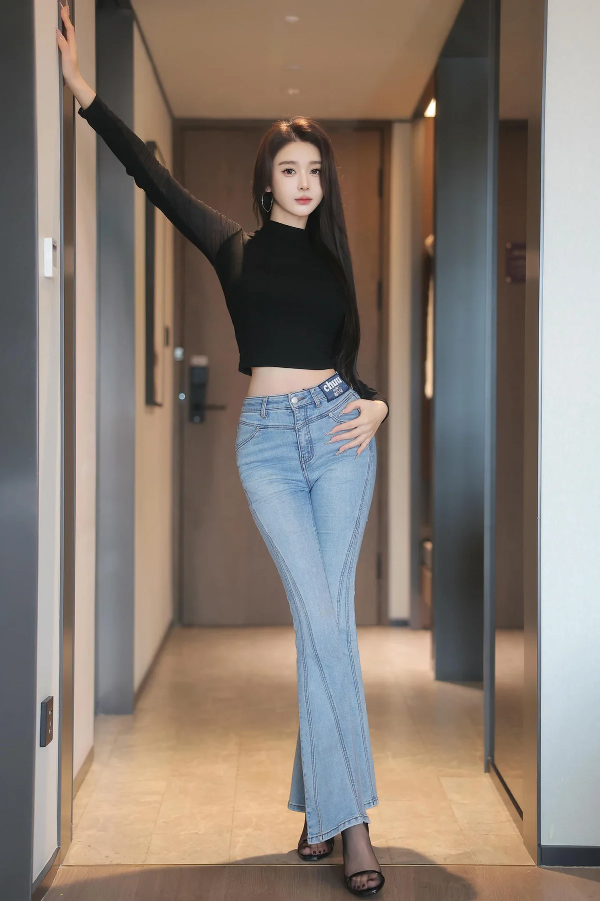 XiuRen 秀人 No.N095 Candy糖糖透明丁字裤黑丝 - 1