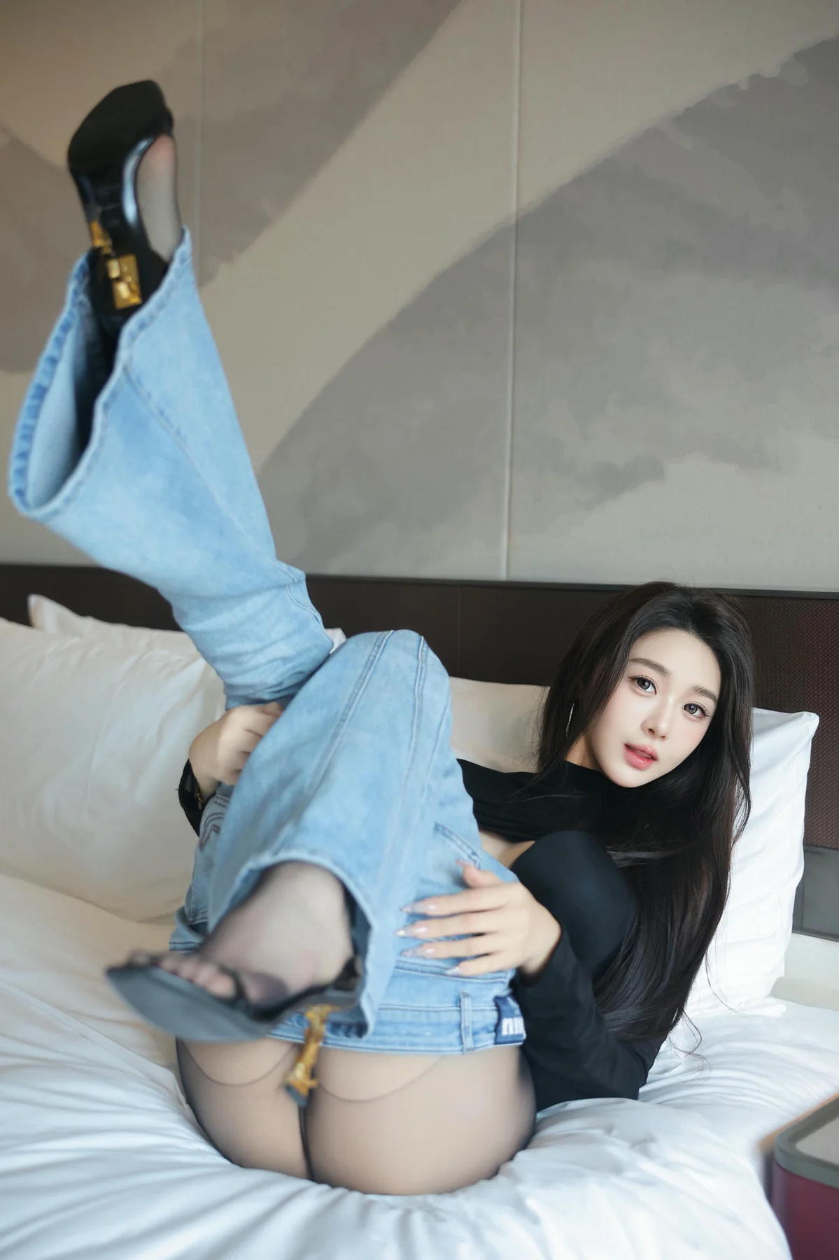 XiuRen 秀人 No.N095 Candy糖糖透明丁字裤黑丝 - 4