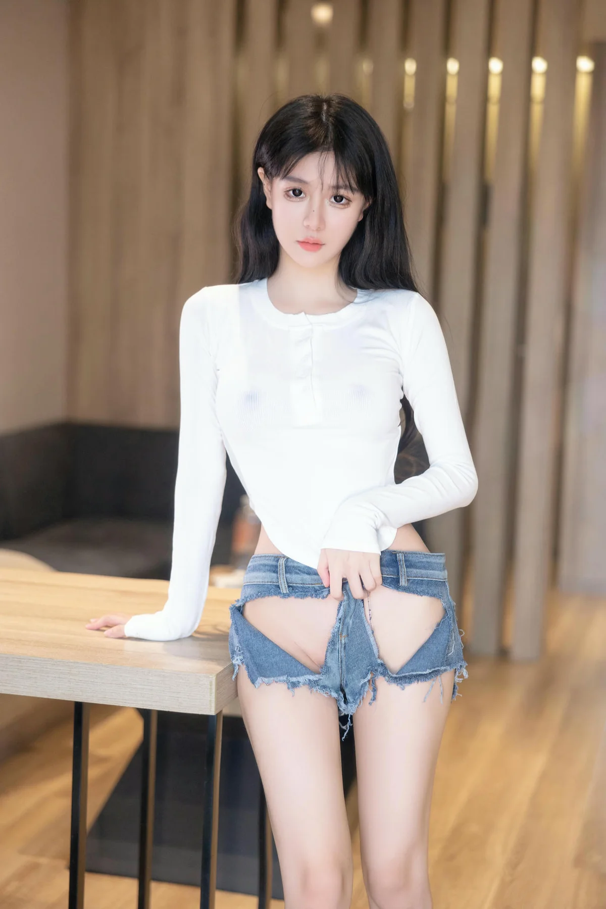 XiuRen 秀人 No.N097 谢小蒽诱惑超短牛仔裤 - 4