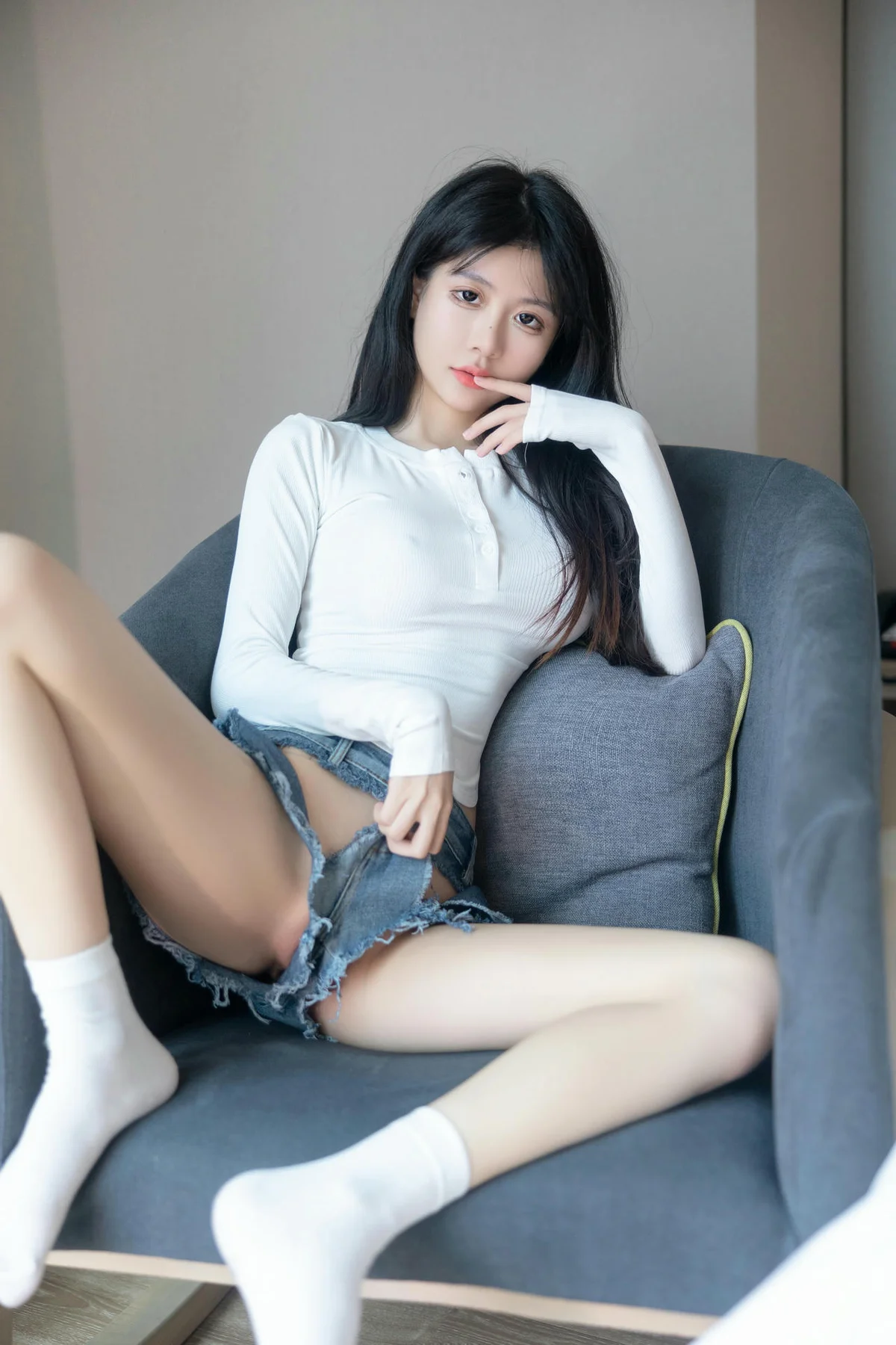 XiuRen 秀人 No.N097 谢小蒽诱惑超短牛仔裤 - 8