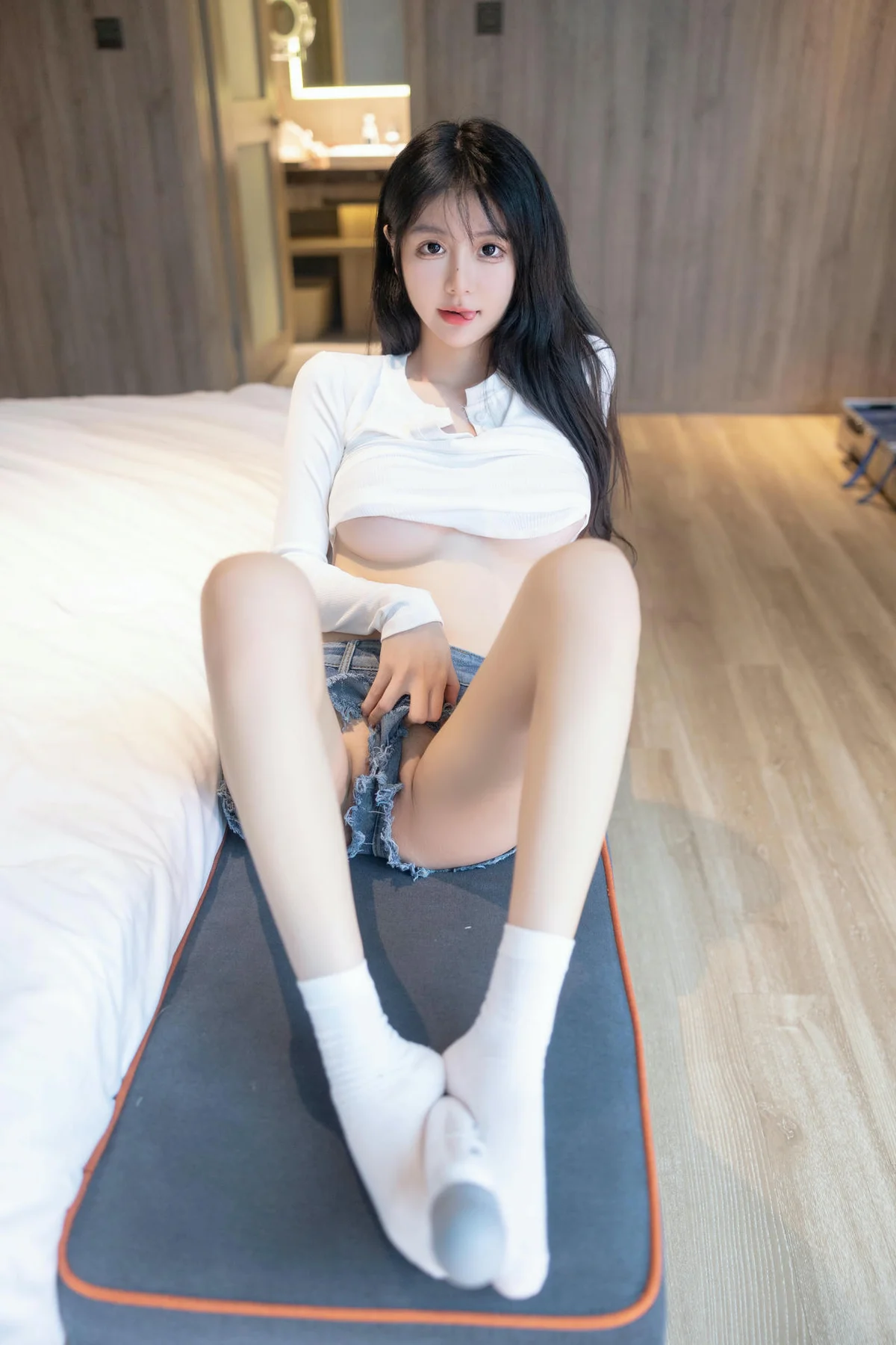 XiuRen 秀人 No.N097 谢小蒽诱惑超短牛仔裤 - 6