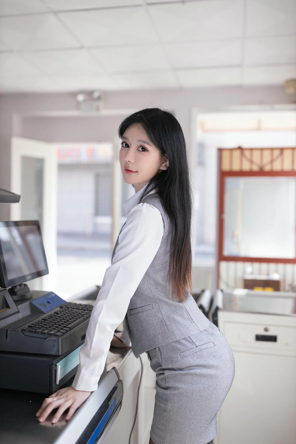 XiuRen 秀人 No.N102 谢小蒽超市主题写真 - 4