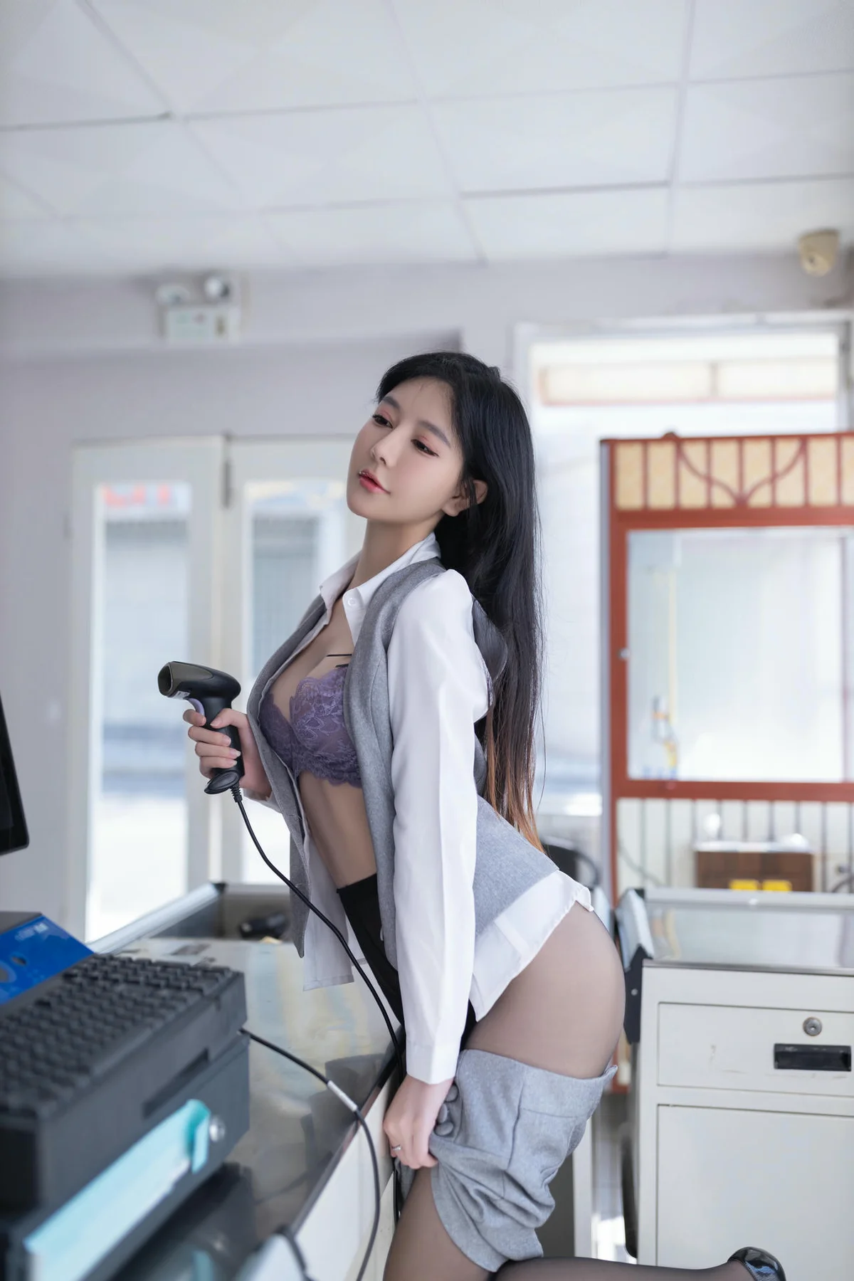 XiuRen 秀人 No.N102 谢小蒽超市主题写真 - 8