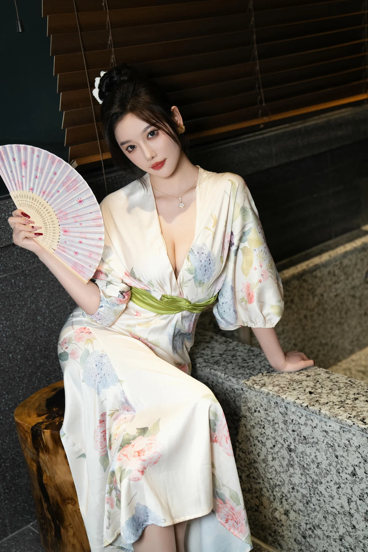 XiuRen 秀人 No.N149 杨晨晨温泉气质写真 - 6