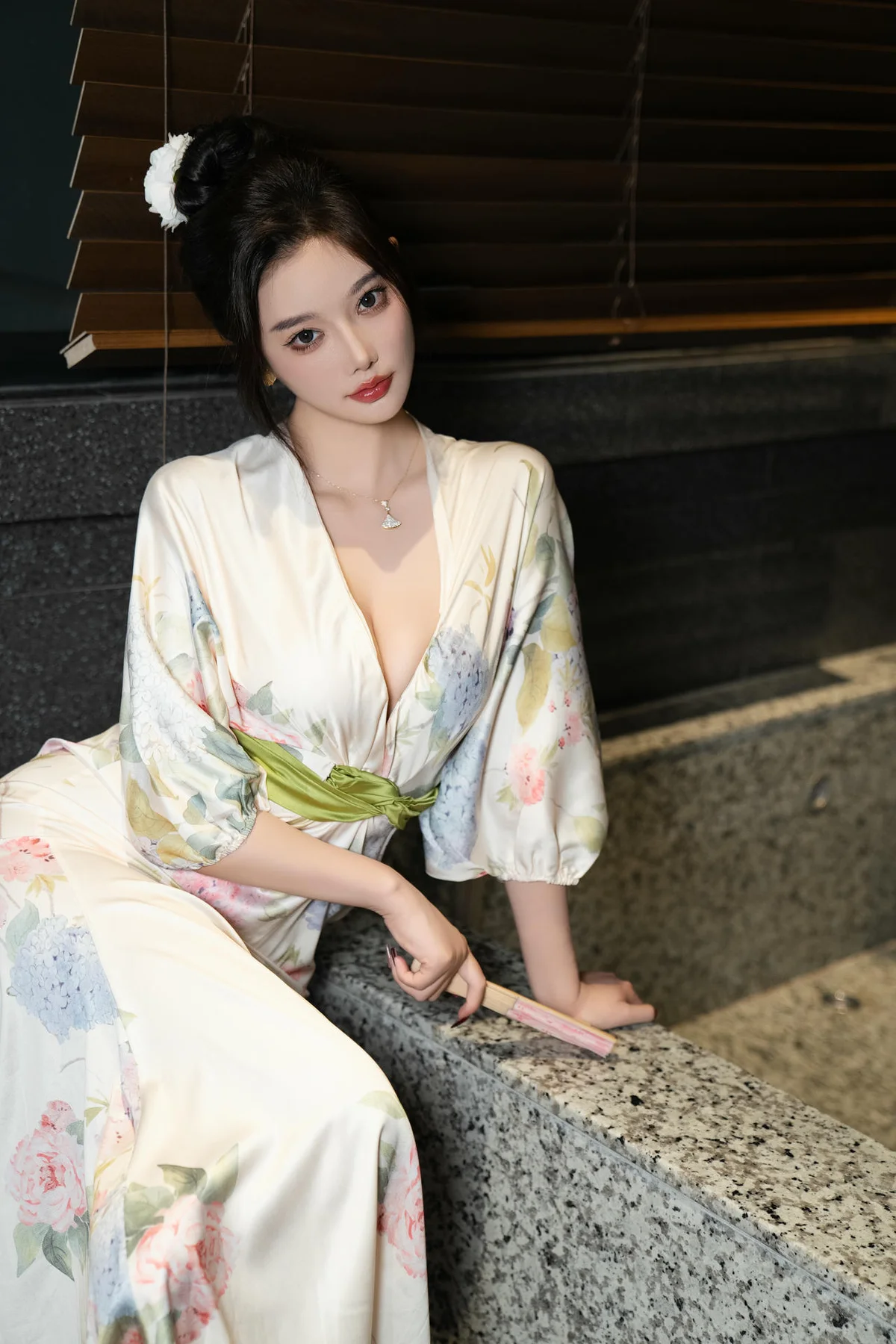 XiuRen 秀人 No.N149 杨晨晨温泉气质写真 - 8