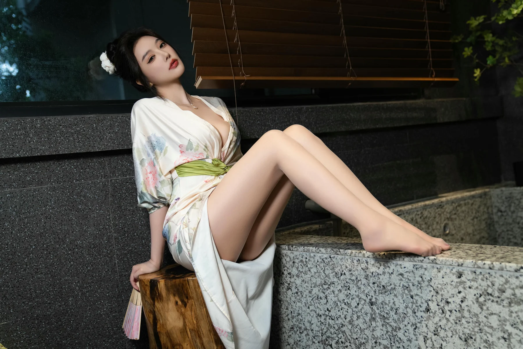 XiuRen 秀人 No.N149 杨晨晨温泉气质写真 - 2