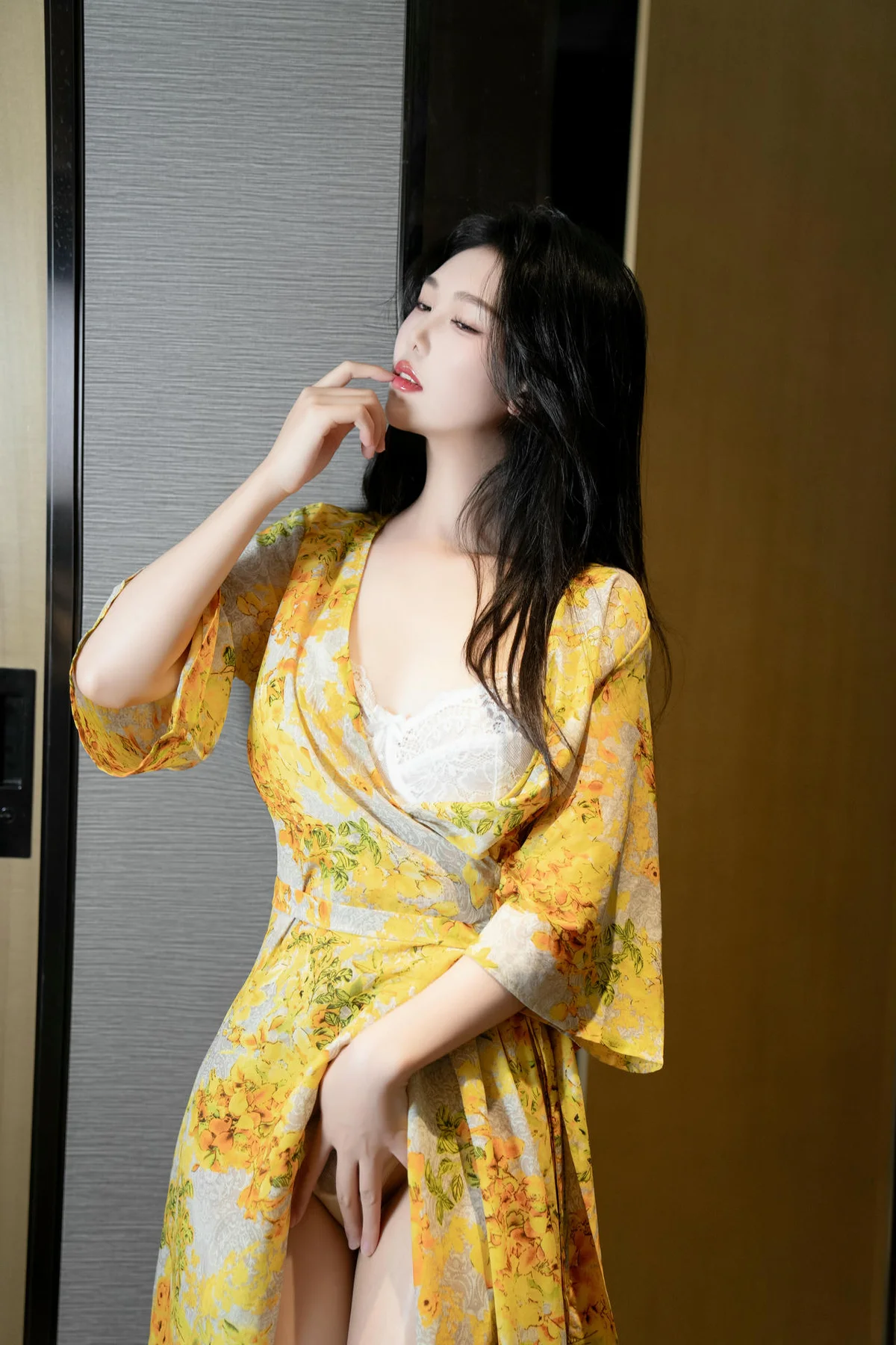 XiuRen 秀人 No.N156 利世黄色美裙诱惑肉丝 - 6
