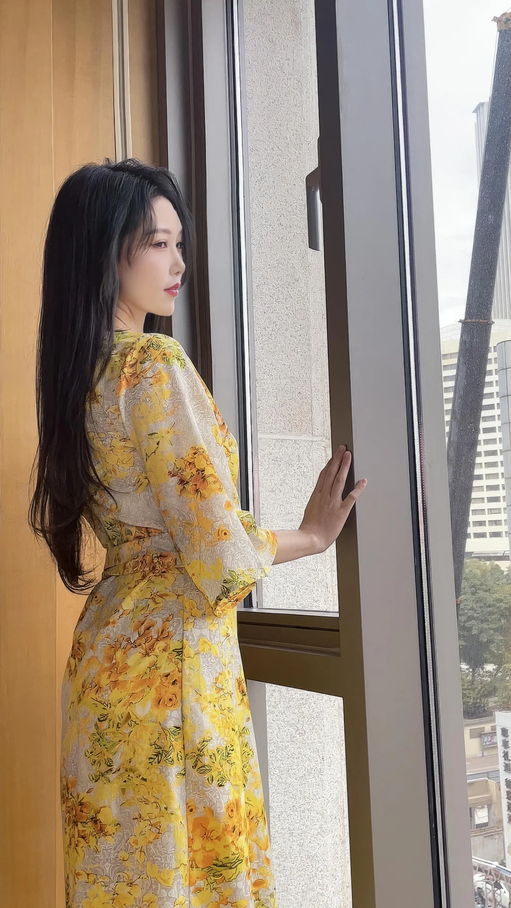 XiuRen 秀人 No.N156 利世黄色美裙诱惑肉丝 - 9